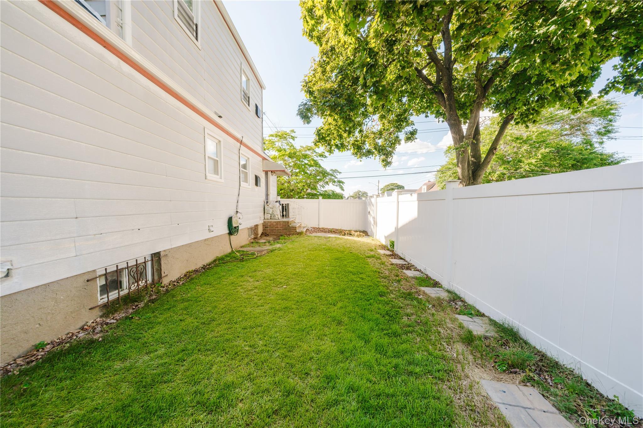 Single Family 137th Avenue Queens, NY 11434, MLS-1021740-11