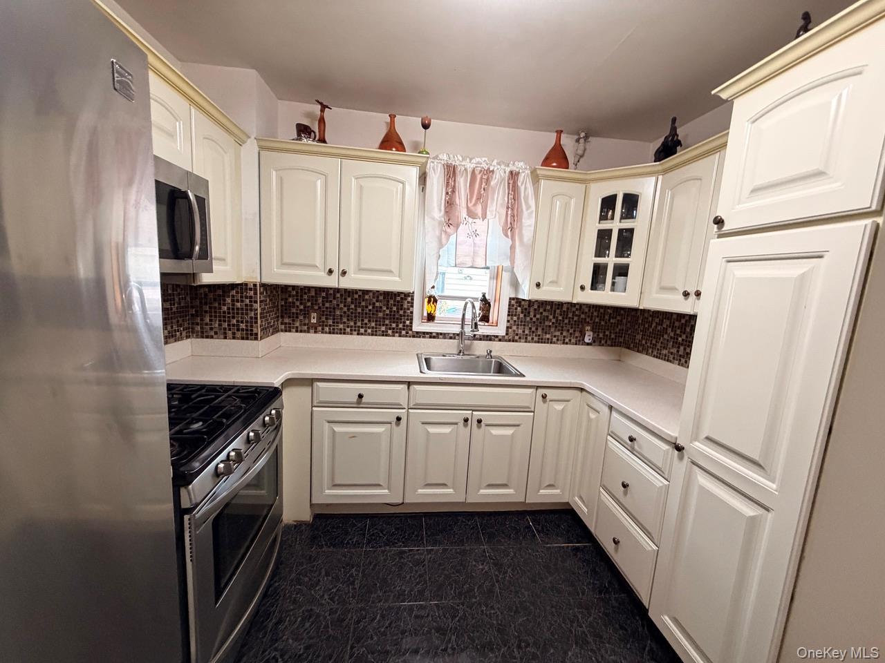 Single Family 218th Street Queens, NY 11413, MLS-1021750-3