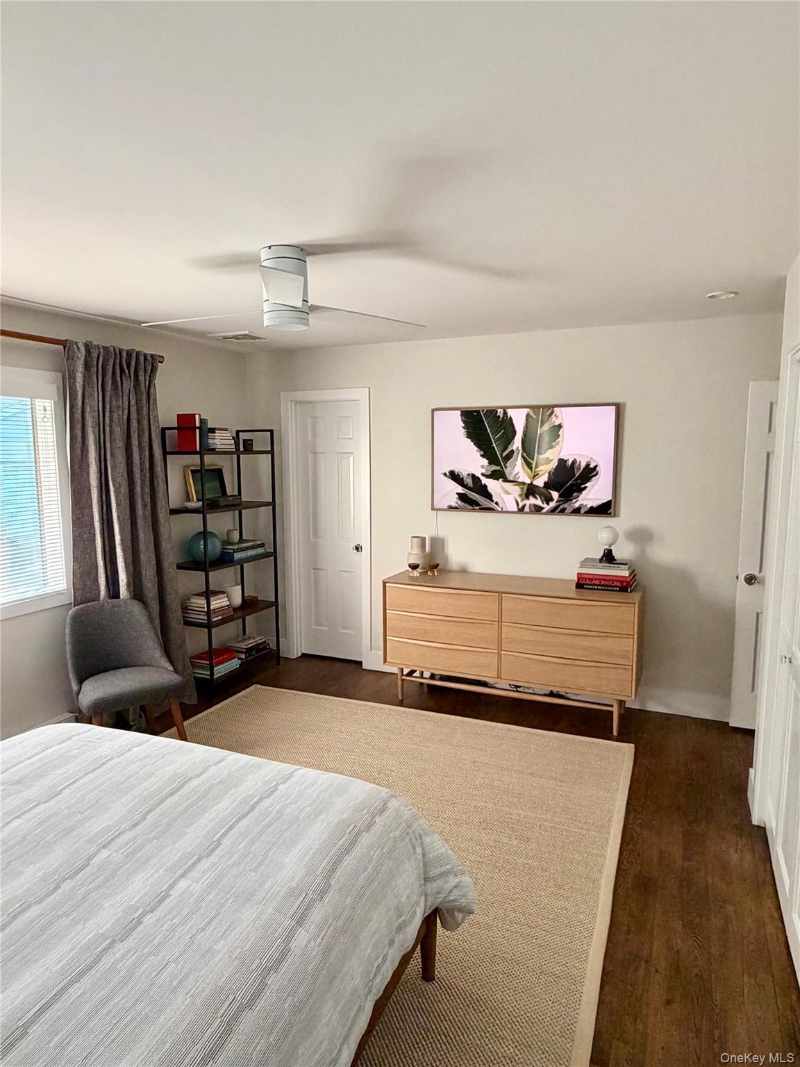 Single Family Locust Street Suffolk County, NY 11901, MLS-1021791-11