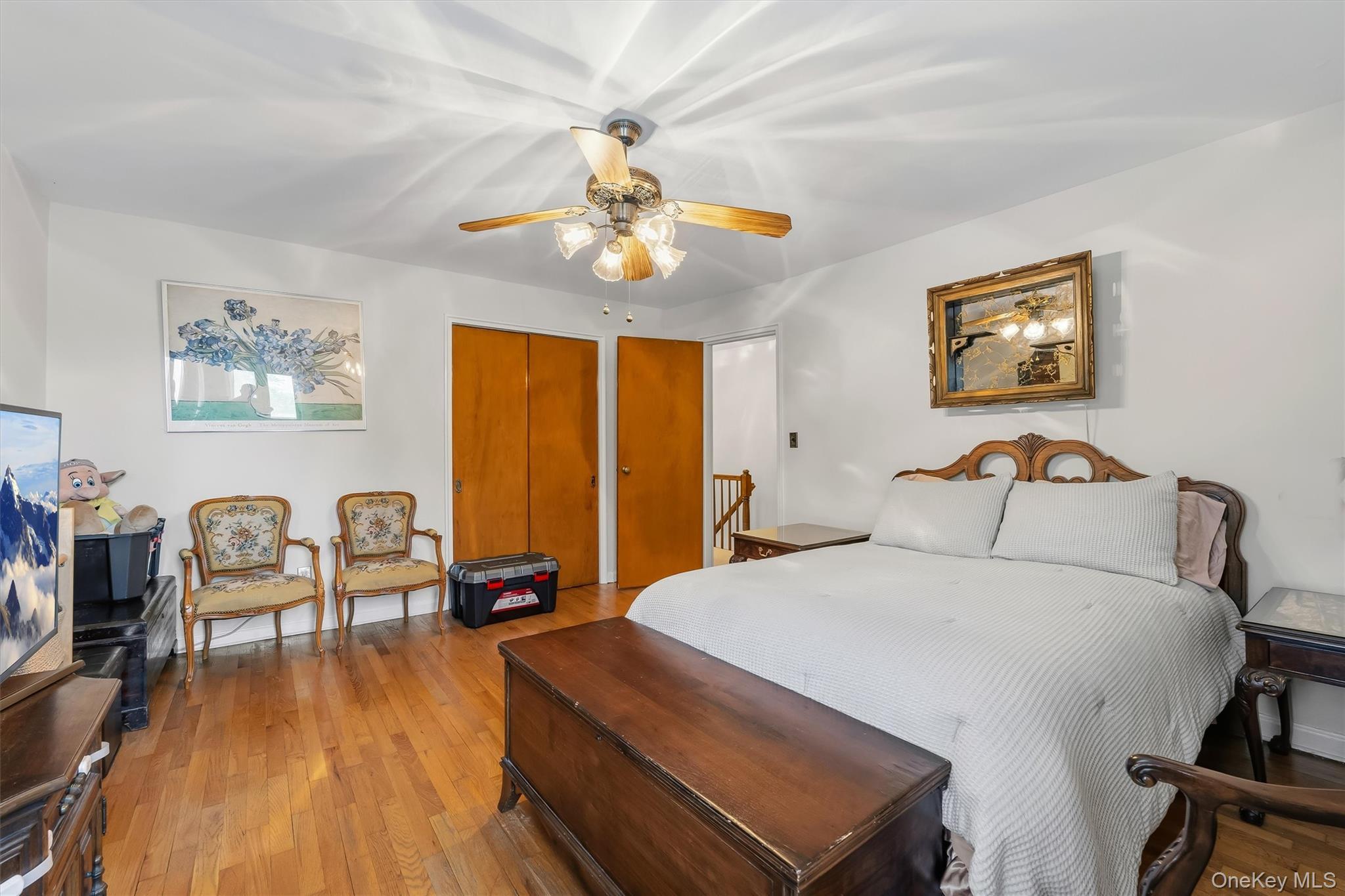 Single Family Westervelt Avenue Bronx, NY 10469, MLS-1021810-24