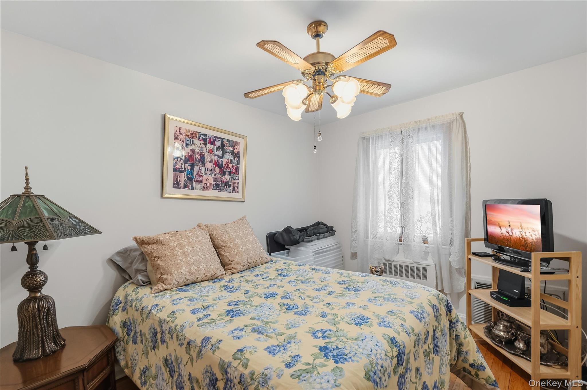 Single Family Westervelt Avenue Bronx, NY 10469, MLS-1021810-28