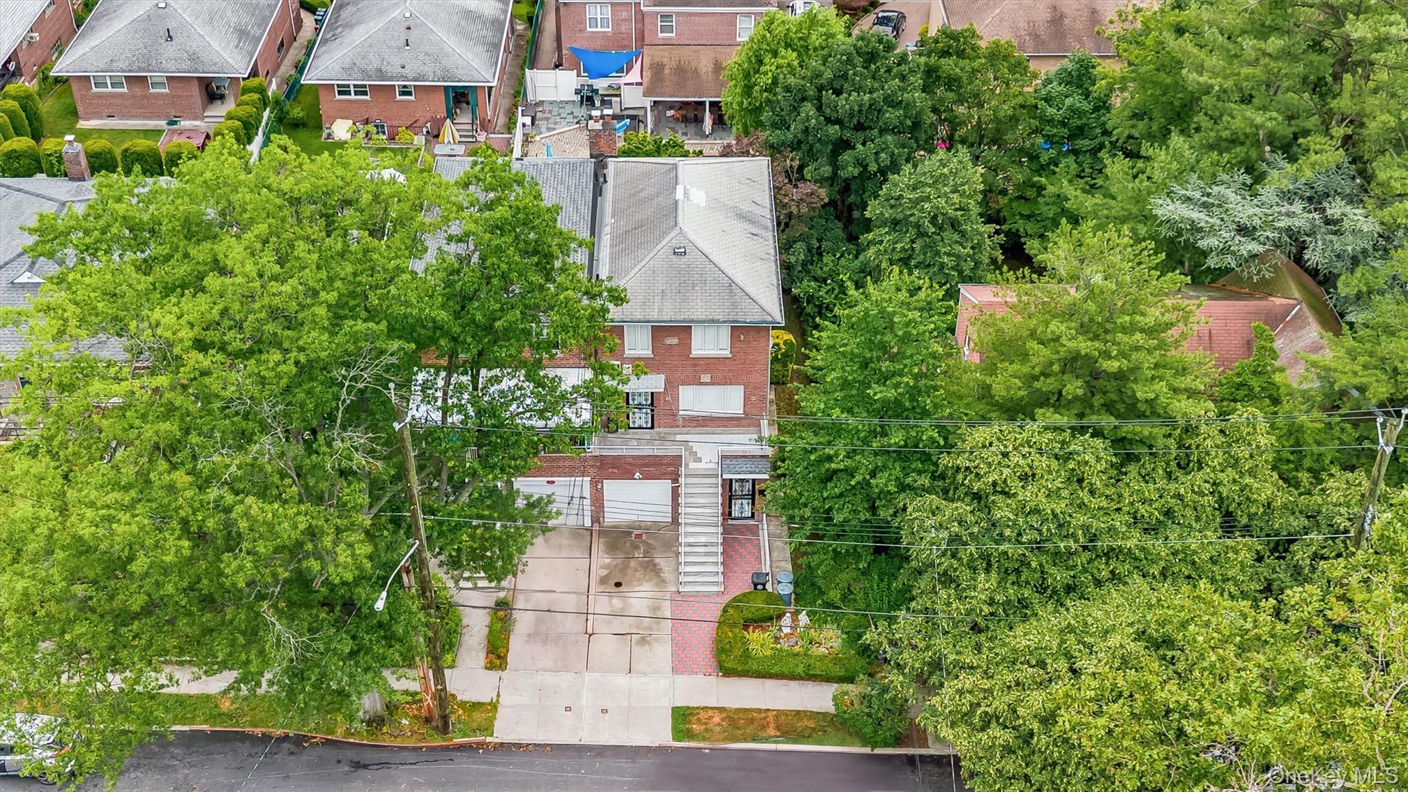 Single Family Westervelt Avenue Bronx, NY 10469, MLS-1021810-38