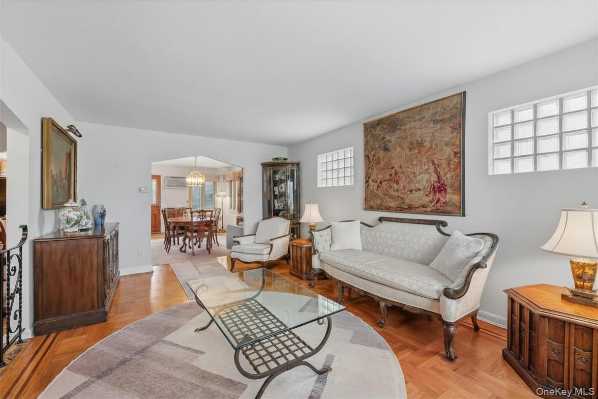 Single Family Westervelt Avenue Bronx, NY 10469, MLS-1021810-6