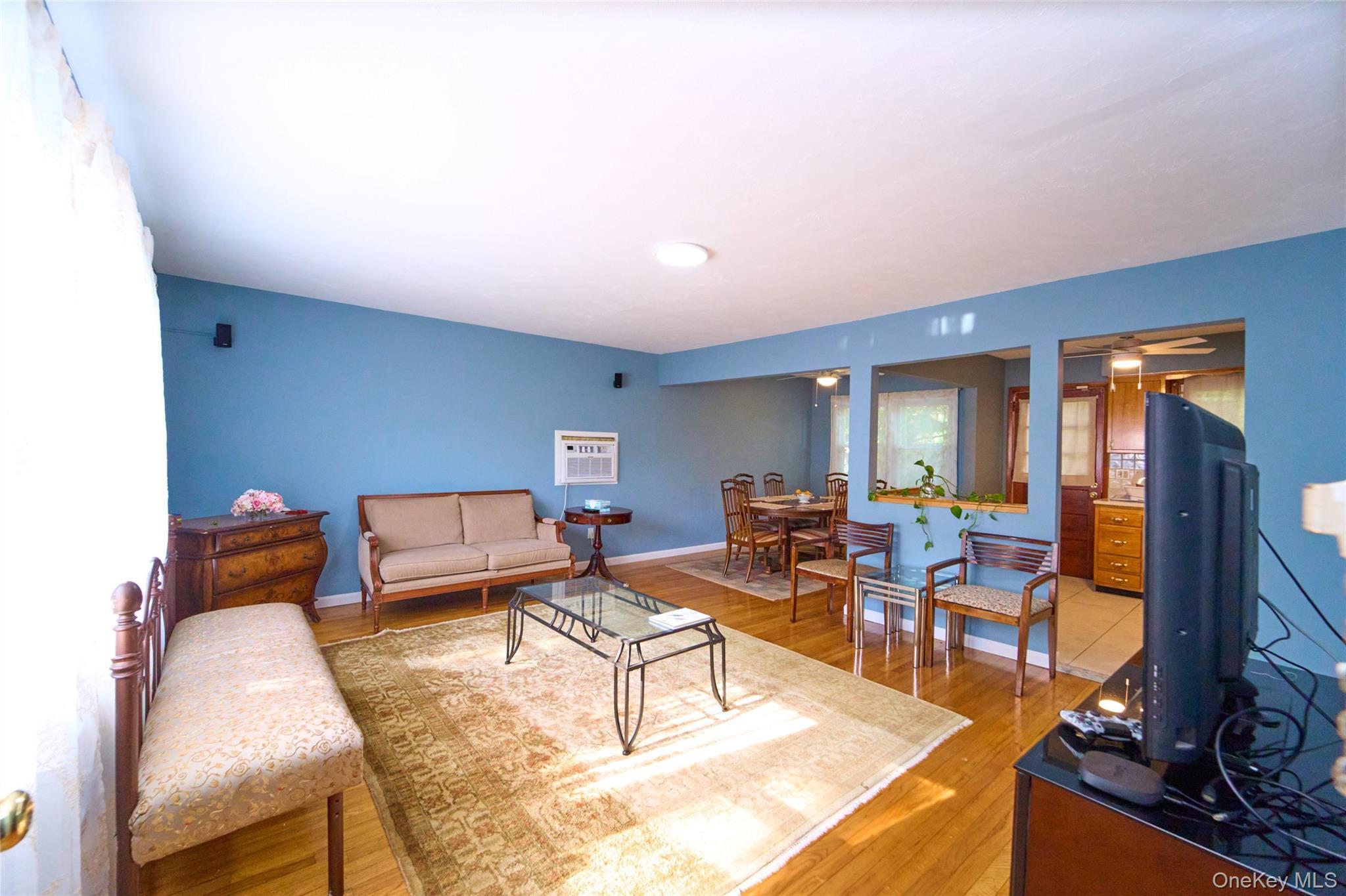 Single Family Goeller Avenue Suffolk County, NY 11746, MLS-1021843-2