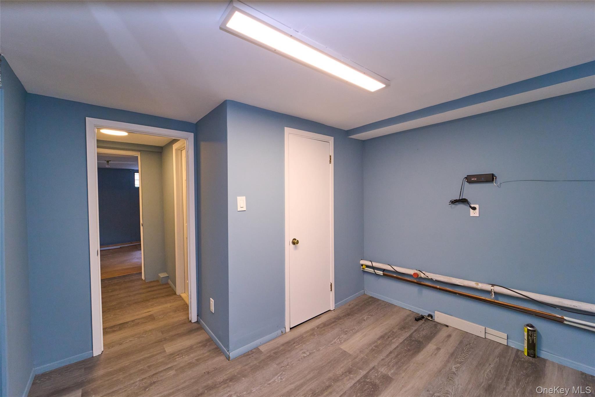 Single Family Goeller Avenue Suffolk County, NY 11746, MLS-1021843-25