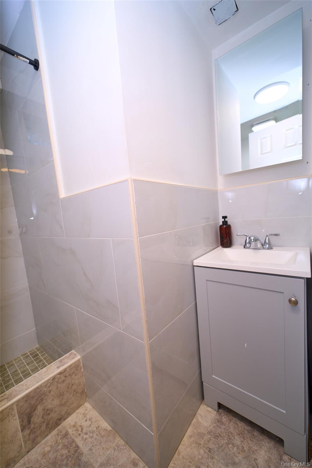 Single Family Goeller Avenue Suffolk County, NY 11746, MLS-1021843-30