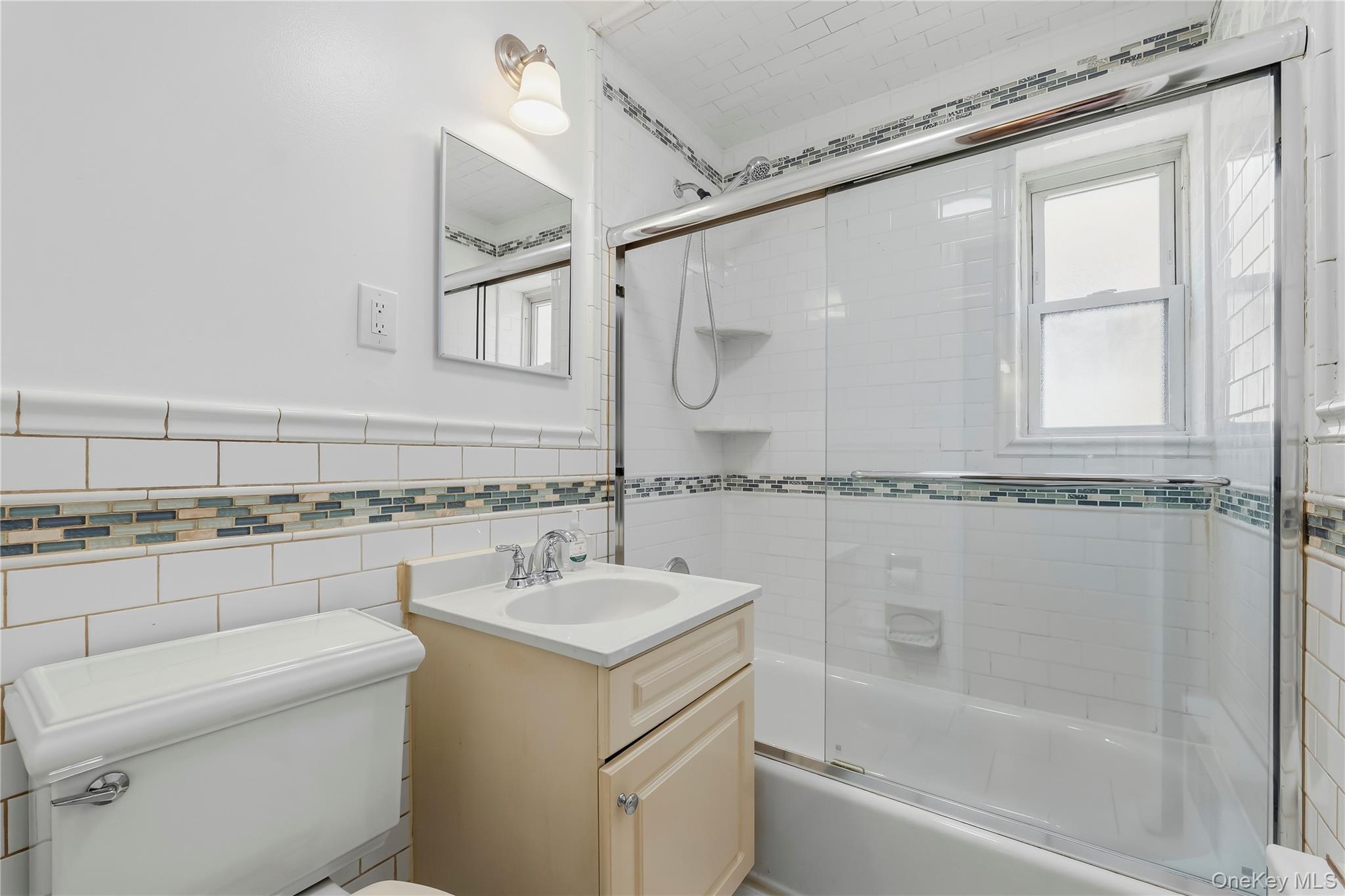 Single Family Quincy Avenue Bronx, NY 10465, MLS-1021886-17