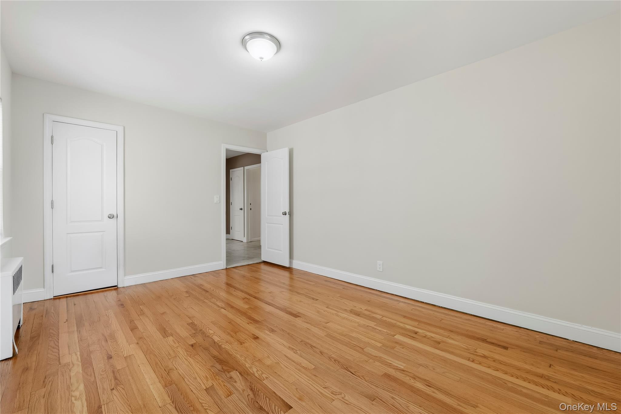 Single Family Quincy Avenue Bronx, NY 10465, MLS-1021886-19