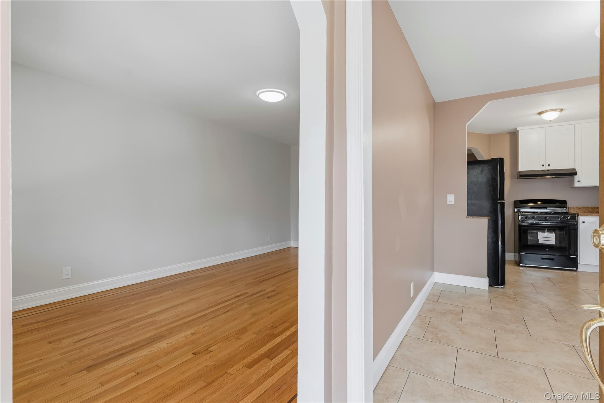 Single Family Quincy Avenue Bronx, NY 10465, MLS-1021886-2