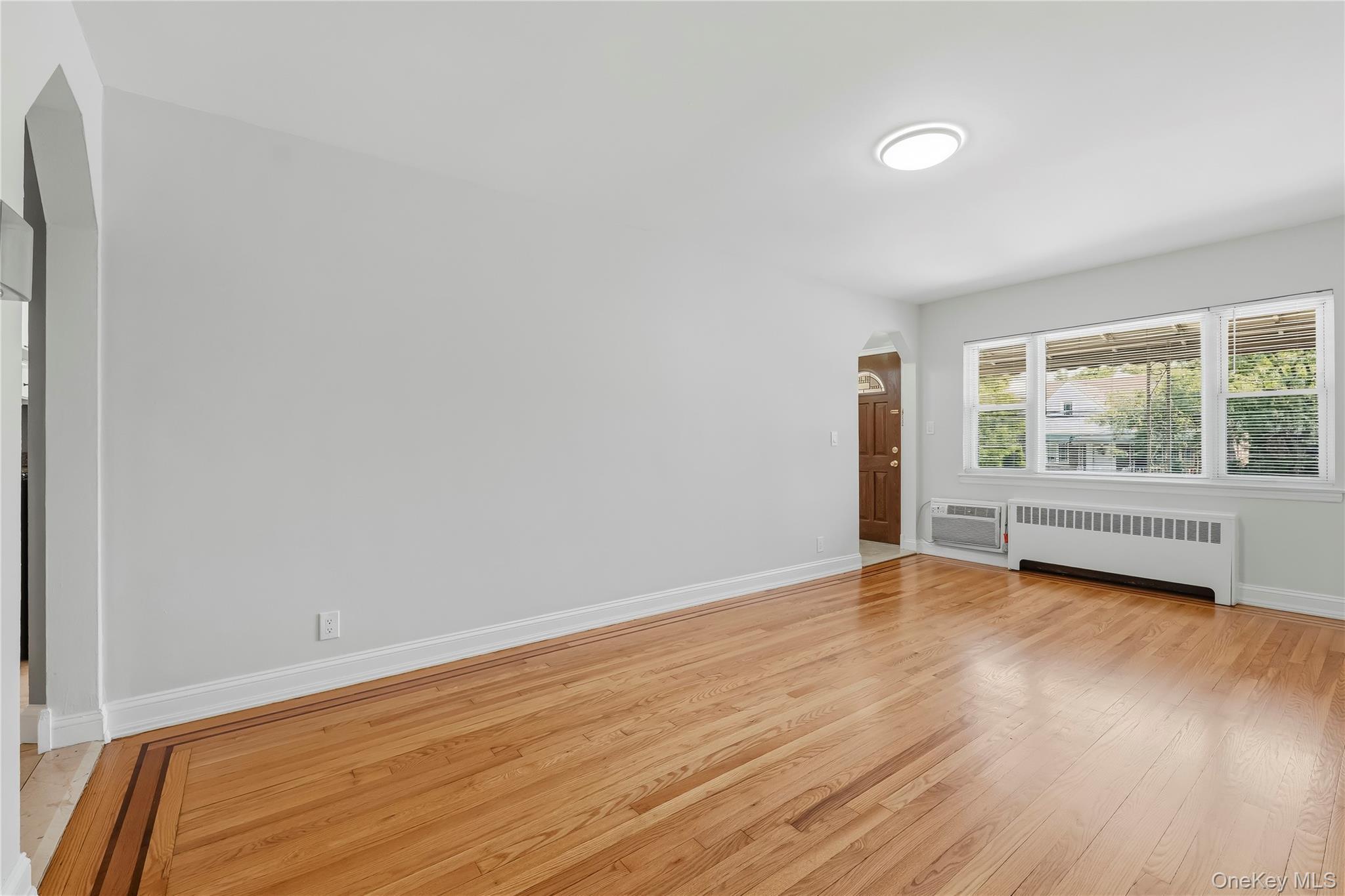 Single Family Quincy Avenue Bronx, NY 10465, MLS-1021886-5