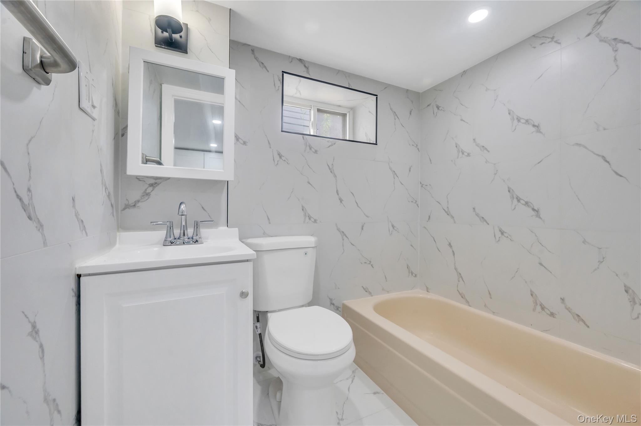 Single Family 110th Road  Queens, NY 11429, MLS-1021910-25