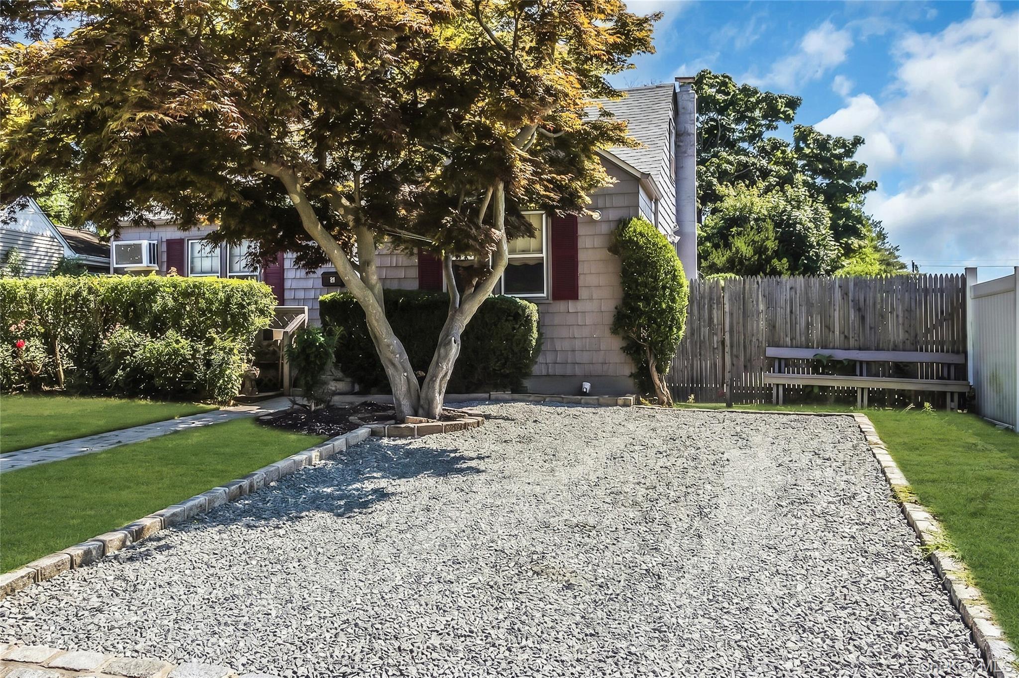 Single Family Kays Court Suffolk County, NY 11703, MLS-1021916-3