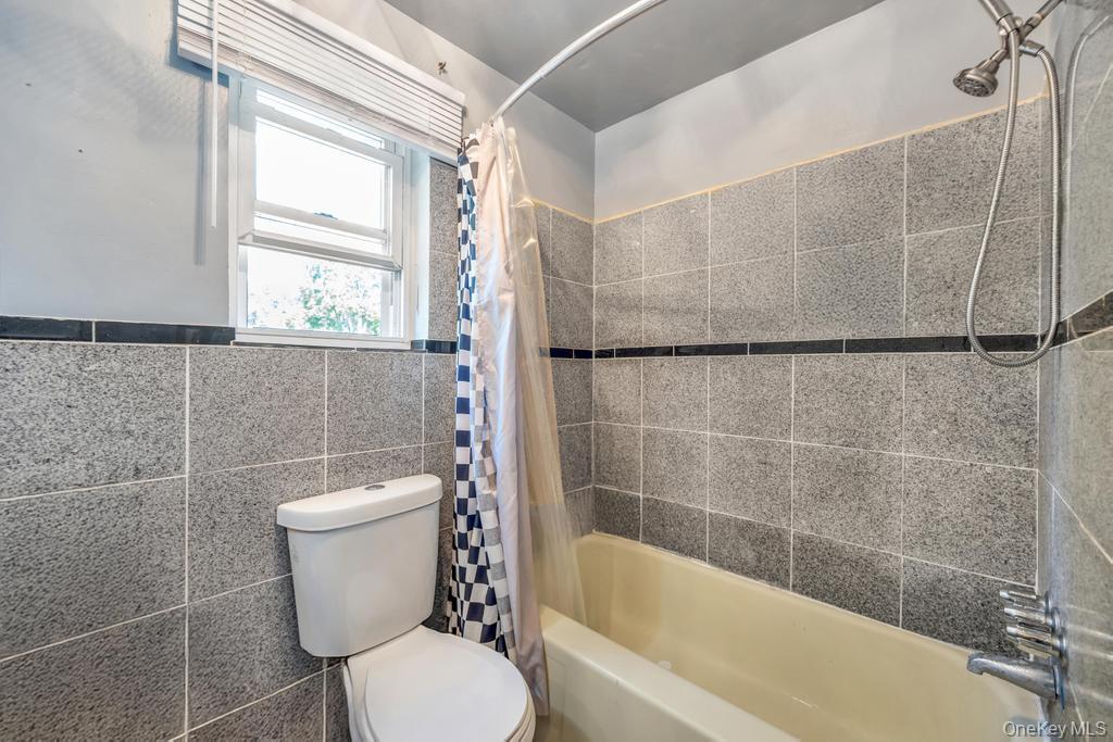 Single Family Dawn Road Suffolk County, NY 11778, MLS-1021940-20