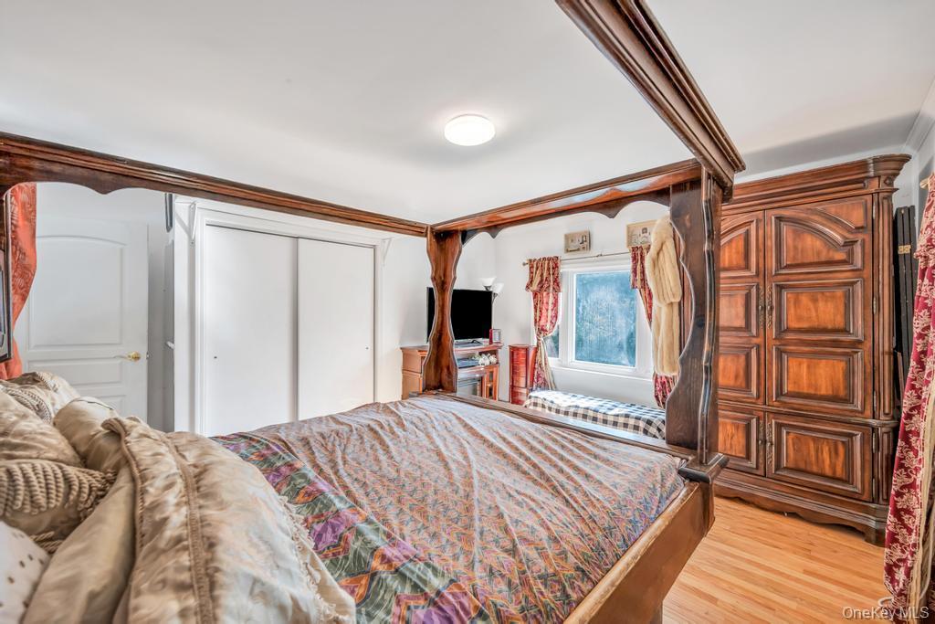 Single Family Dawn Road Suffolk County, NY 11778, MLS-1021940-23