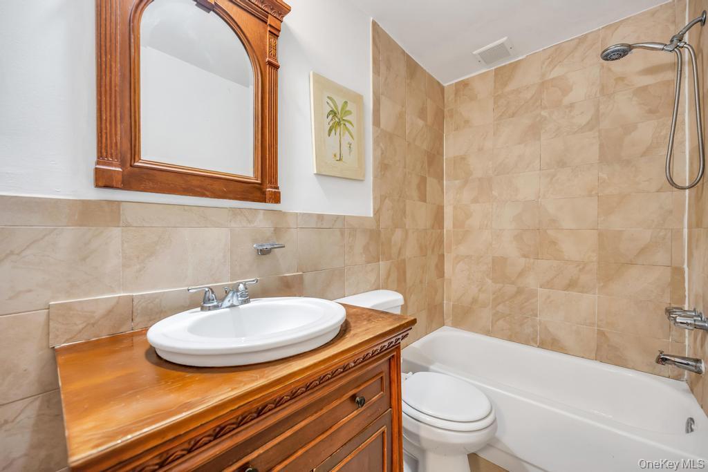 Single Family Dawn Road Suffolk County, NY 11778, MLS-1021940-29
