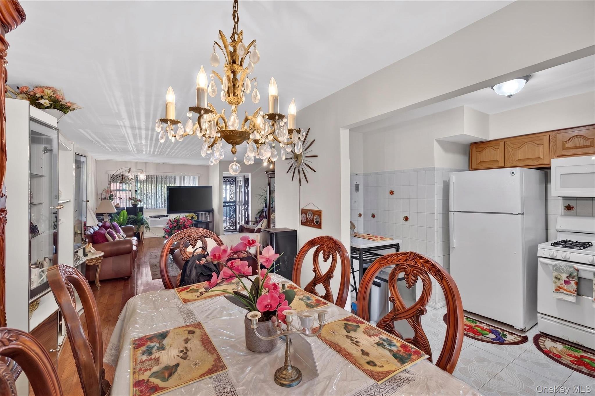 Single Family Matthews Avenue  Bronx, NY 10467, MLS-1021949-5