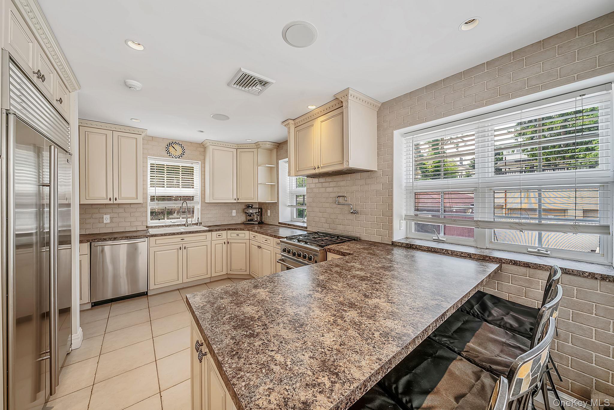 Single Family 85th Street Brooklyn, NY 11209, MLS-1021966-17
