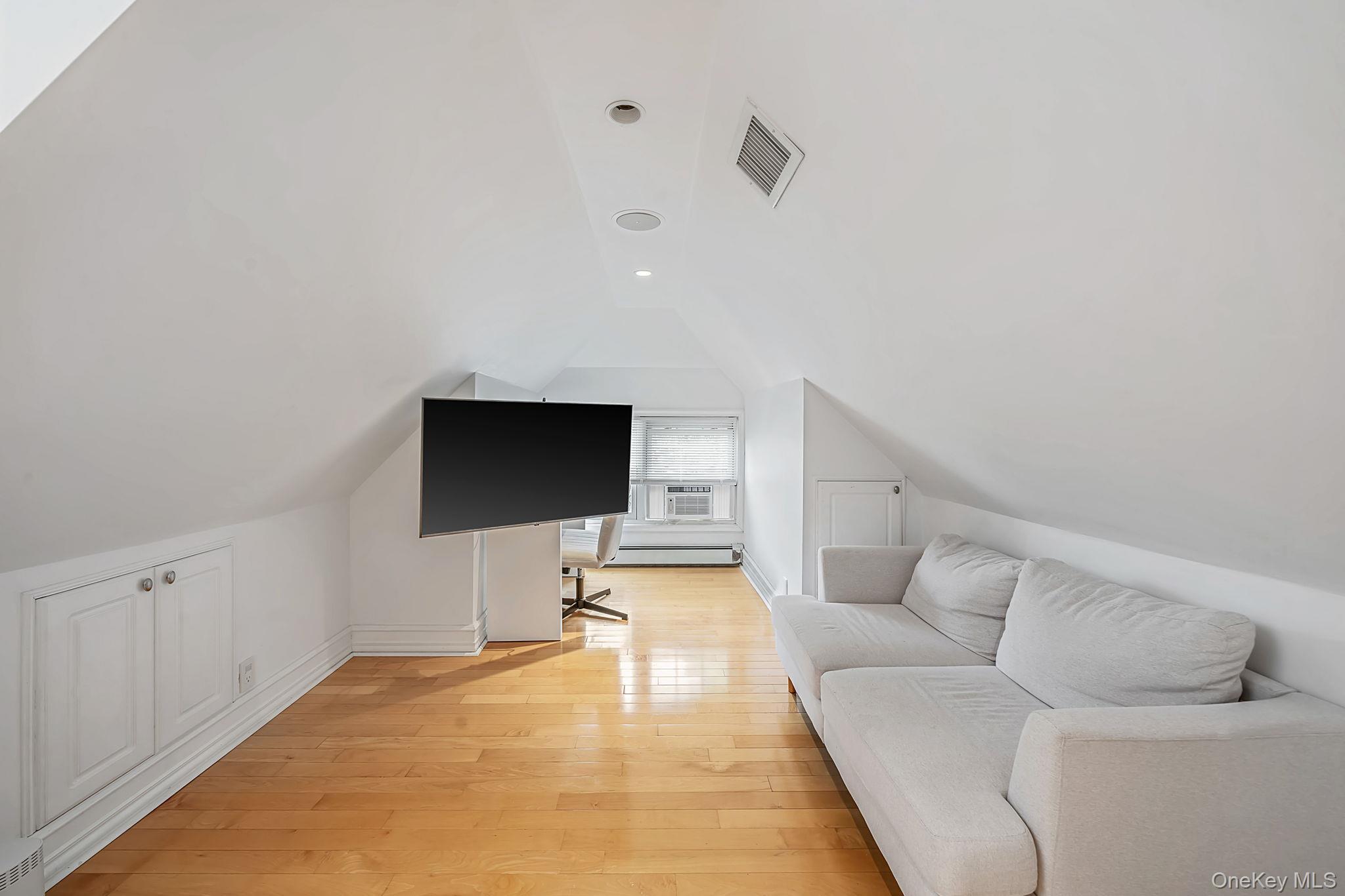 Single Family 85th Street Brooklyn, NY 11209, MLS-1021966-21