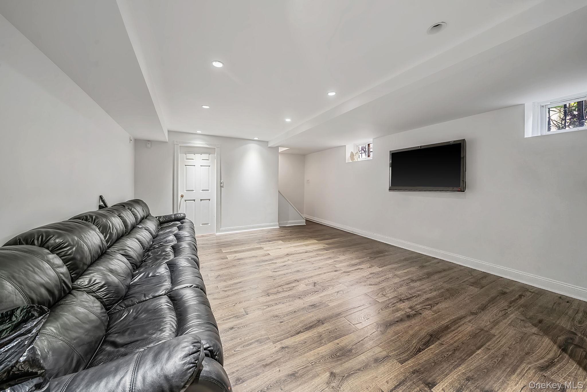 Single Family 85th Street Brooklyn, NY 11209, MLS-1021966-33