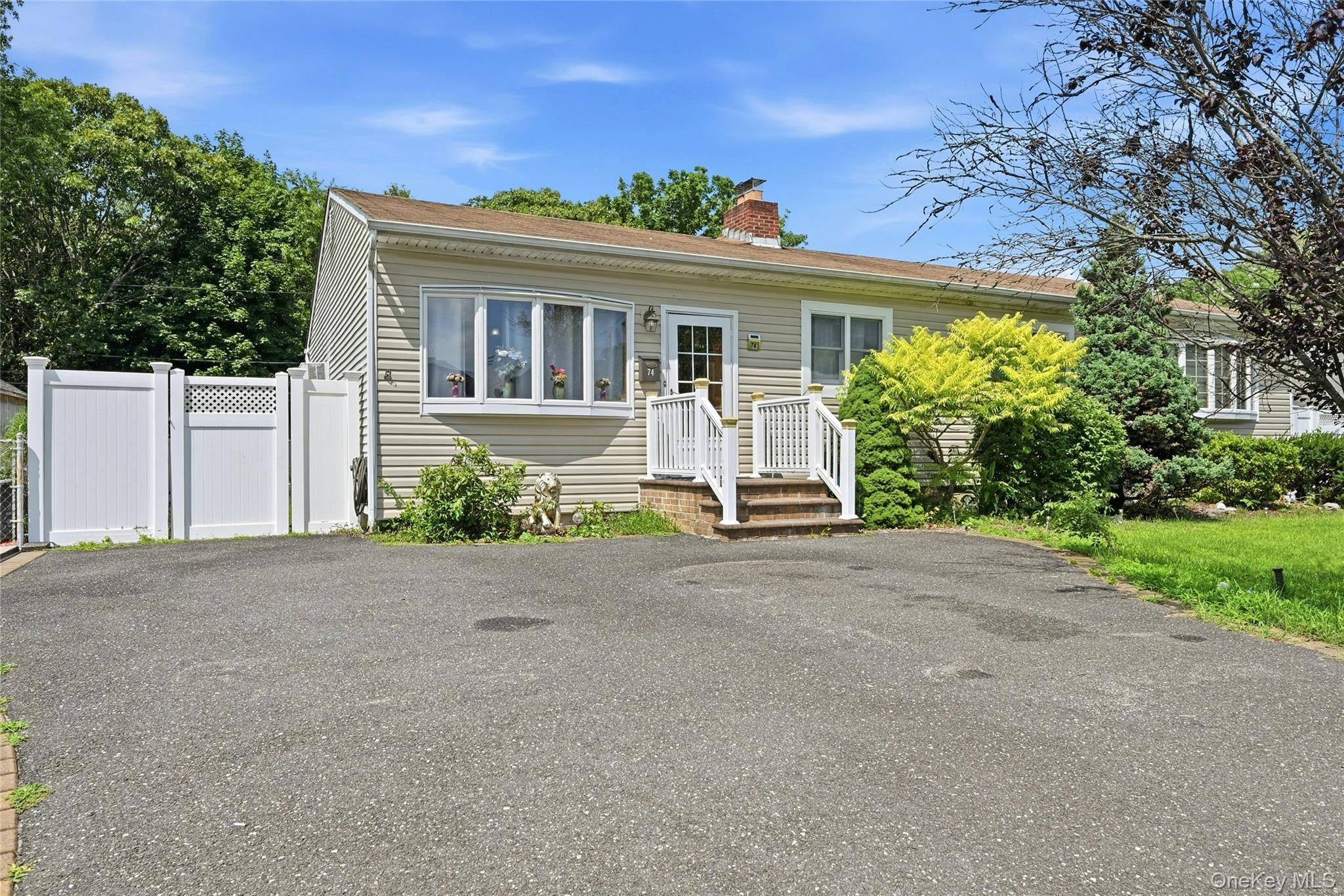 Single Family Tree Road Suffolk County, NY 11720, MLS-1021973-2