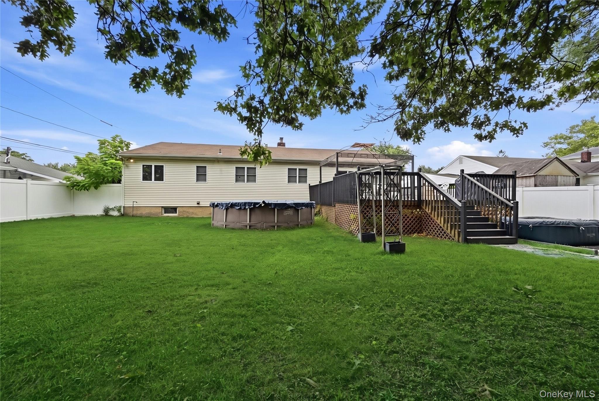 Single Family Tree Road  Suffolk County, NY 11720, MLS-1021973-28