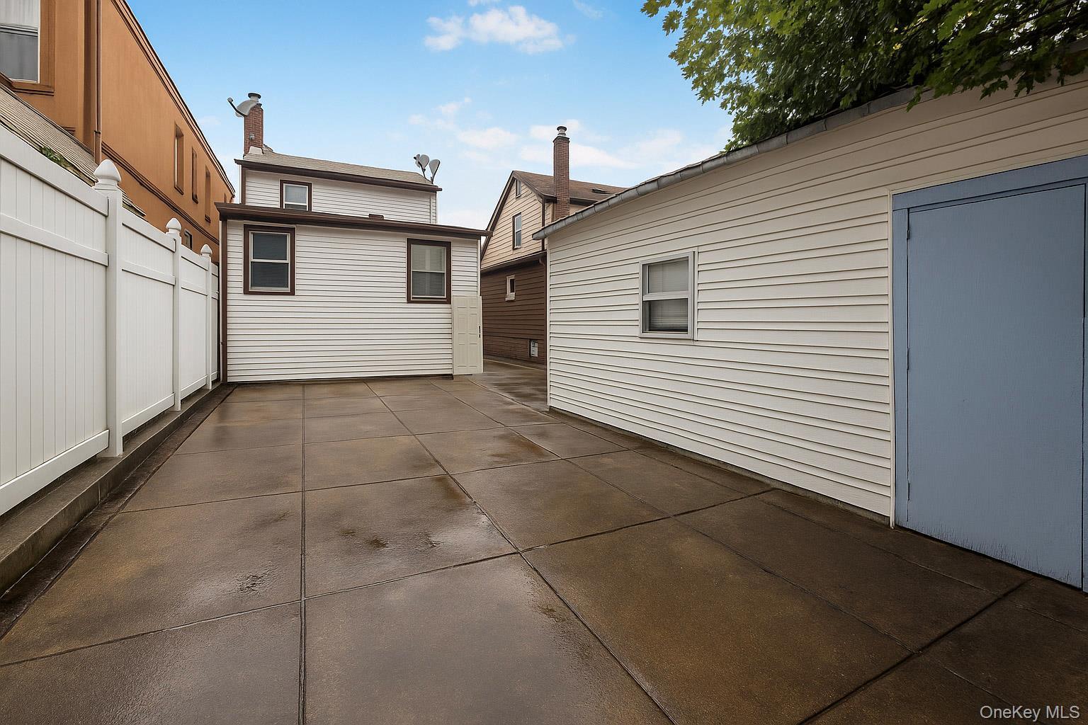 Single Family 107th Avenue  Queens, NY 11417, MLS-1021993-10