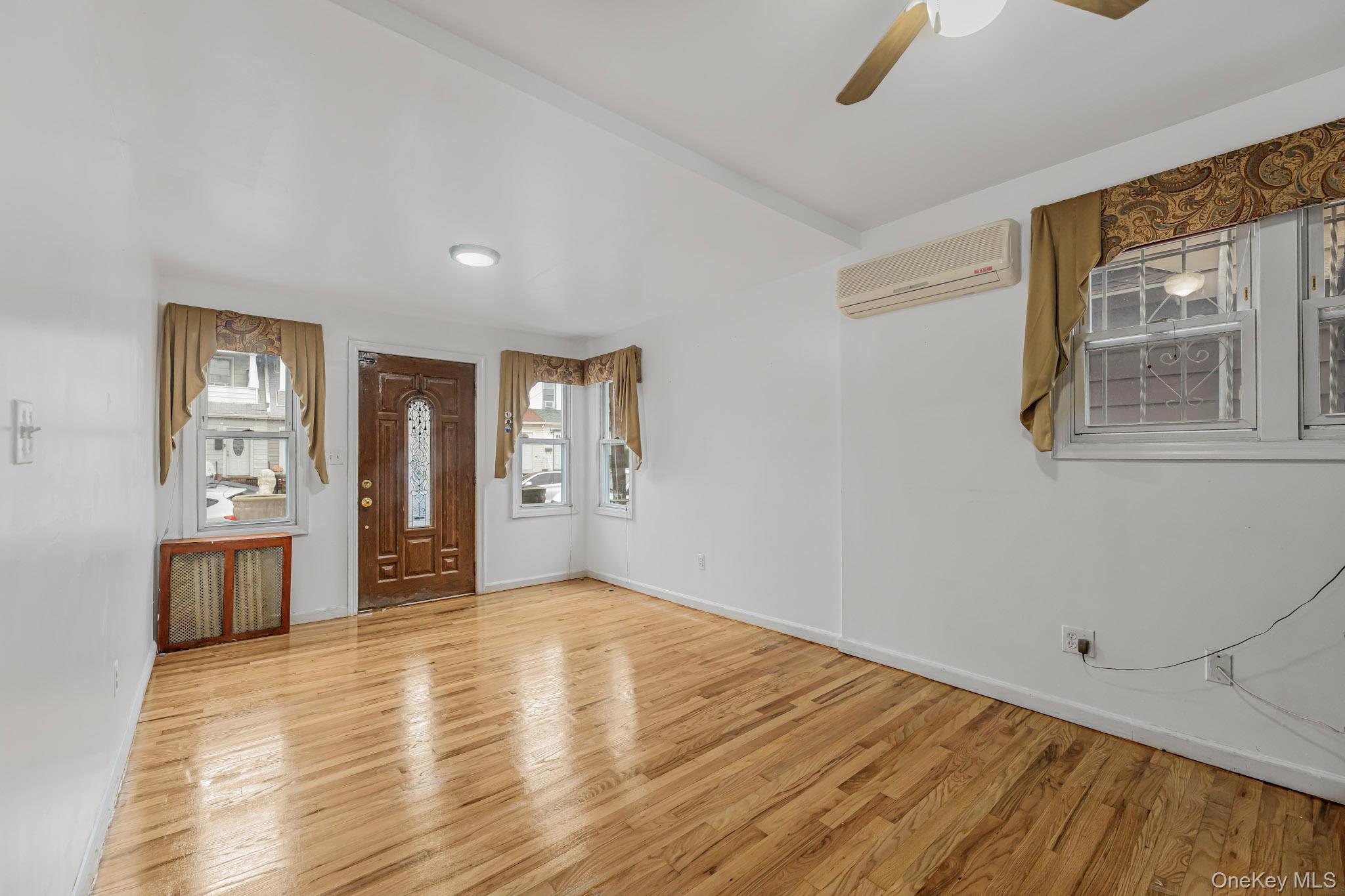 Single Family 107th Avenue  Queens, NY 11417, MLS-1021993-3