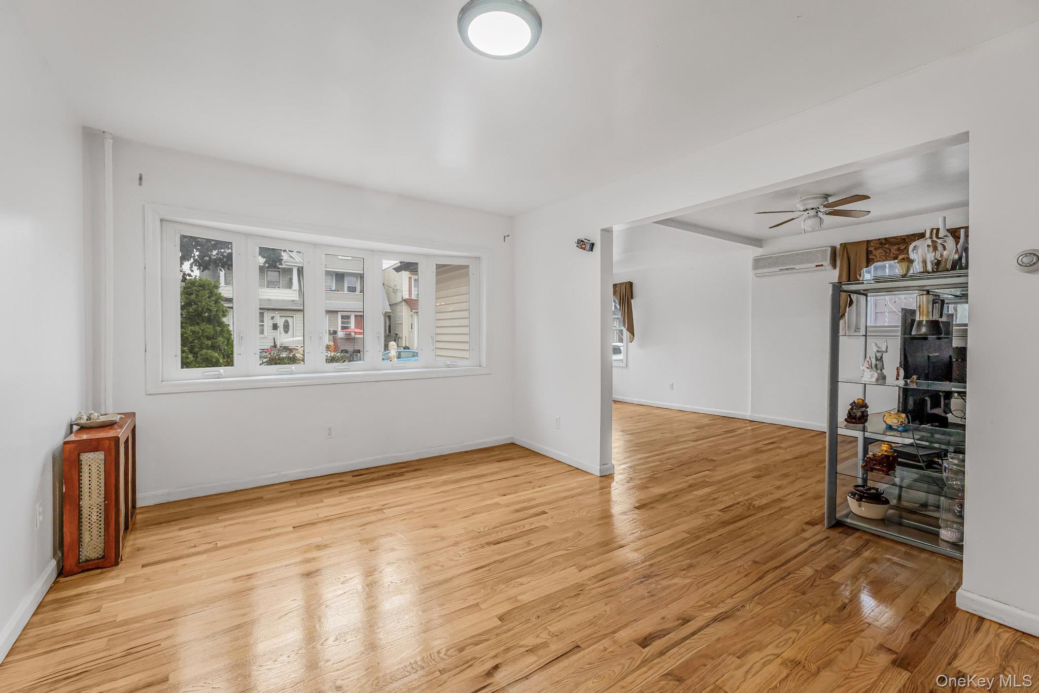 Single Family 107th Avenue  Queens, NY 11417, MLS-1021993-4