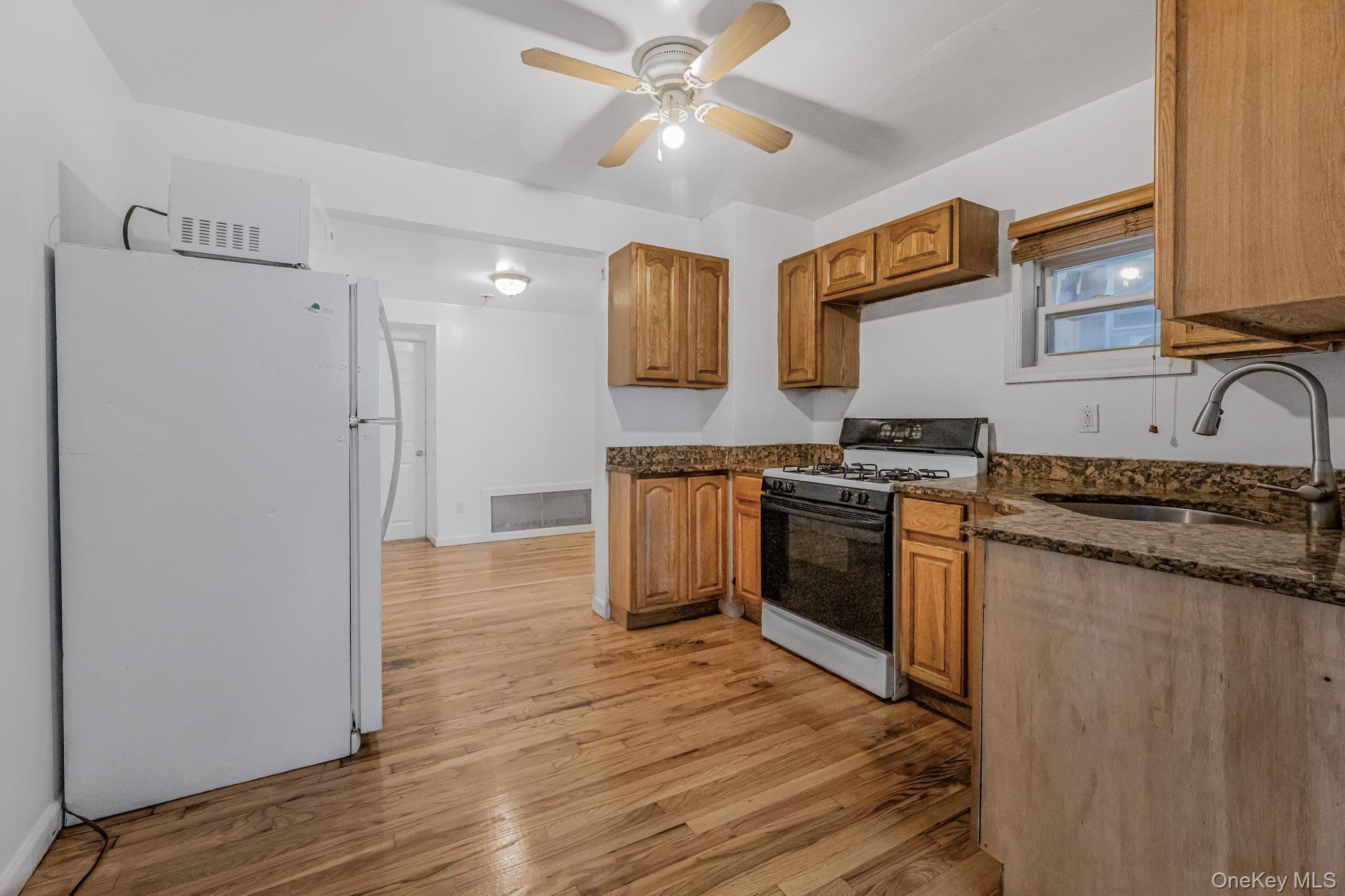 Single Family 107th Avenue  Queens, NY 11417, MLS-1021993-7