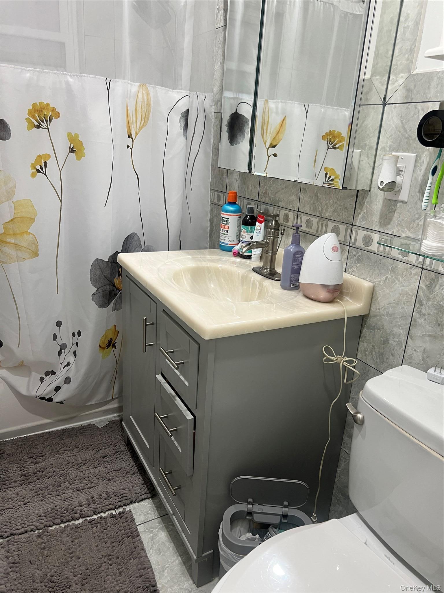 Single Family Murdock Avenue Bronx, NY 10466, MLS-1021997-13
