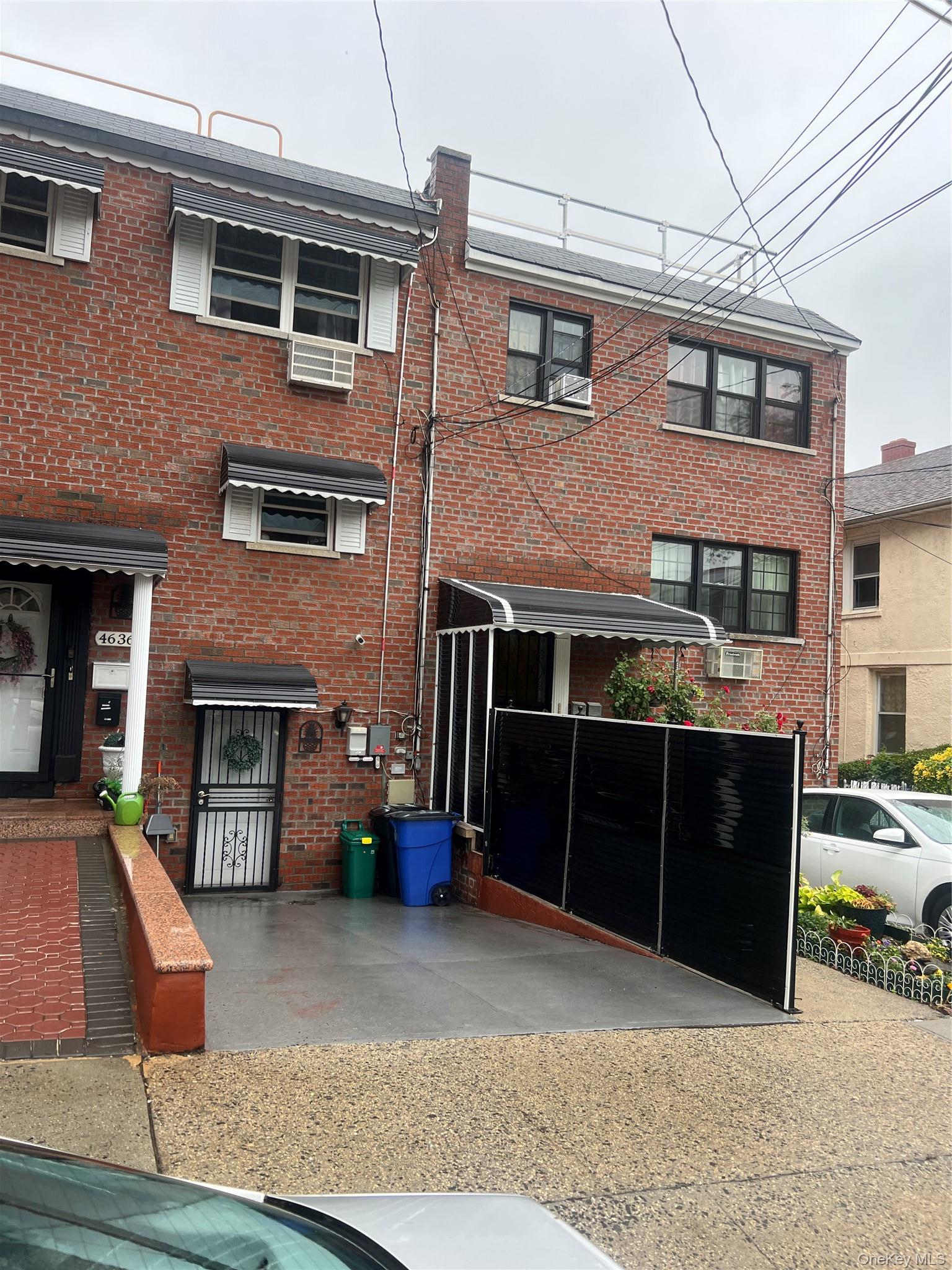 Single Family Murdock Avenue Bronx, NY 10466, MLS-1021997-2