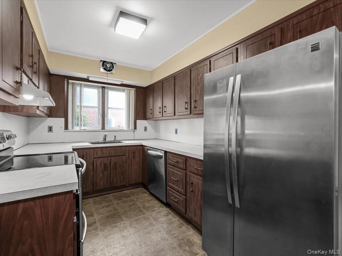 Single Family 217th Street Queens, NY 11427, MLS-1021999-14