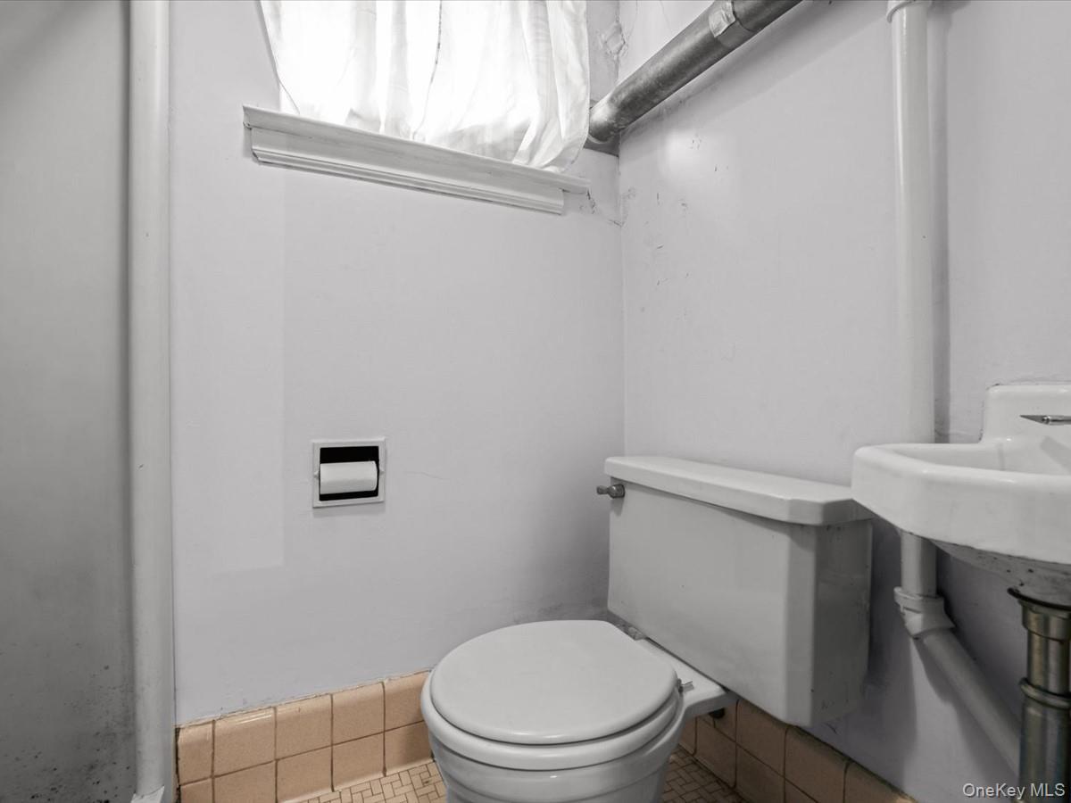 Single Family 217th Street Queens, NY 11427, MLS-1021999-31