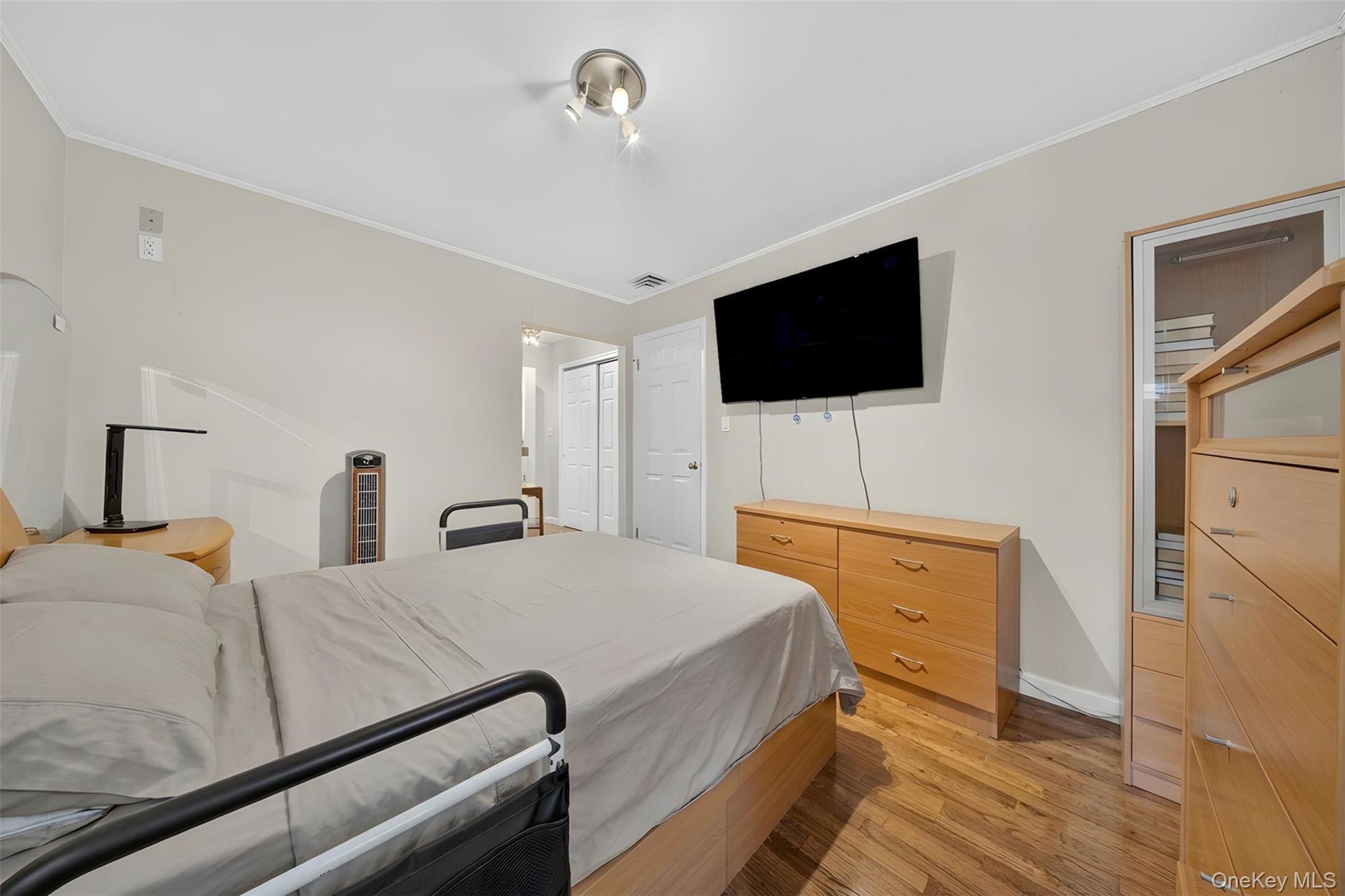 Single Family Stewart Road Queens, NY 11427, MLS-1022013-12