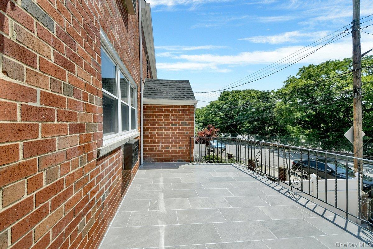 Single Family Throgs Neck Expwy  Bronx, NY 10465, MLS-1022026-31