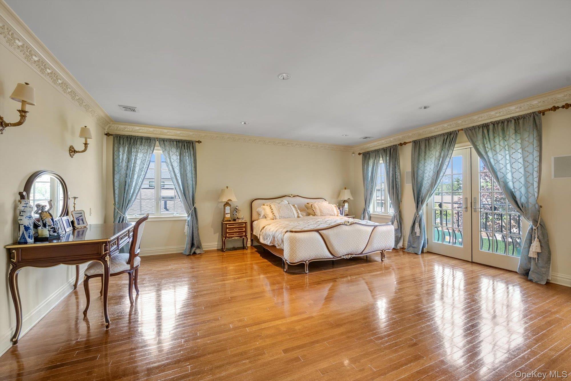 Single Family Hillcrest Place  Nassau County, NY 11581, MLS-1022067-14