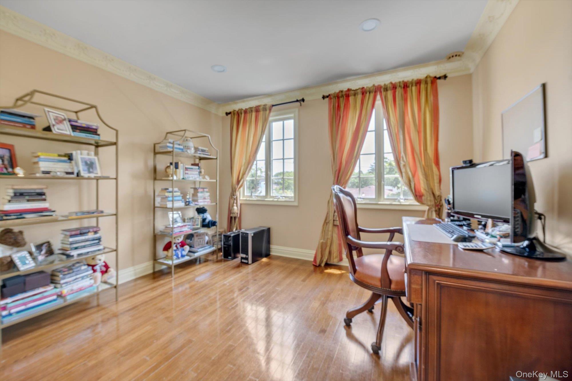 Single Family Hillcrest Place  Nassau County, NY 11581, MLS-1022067-18