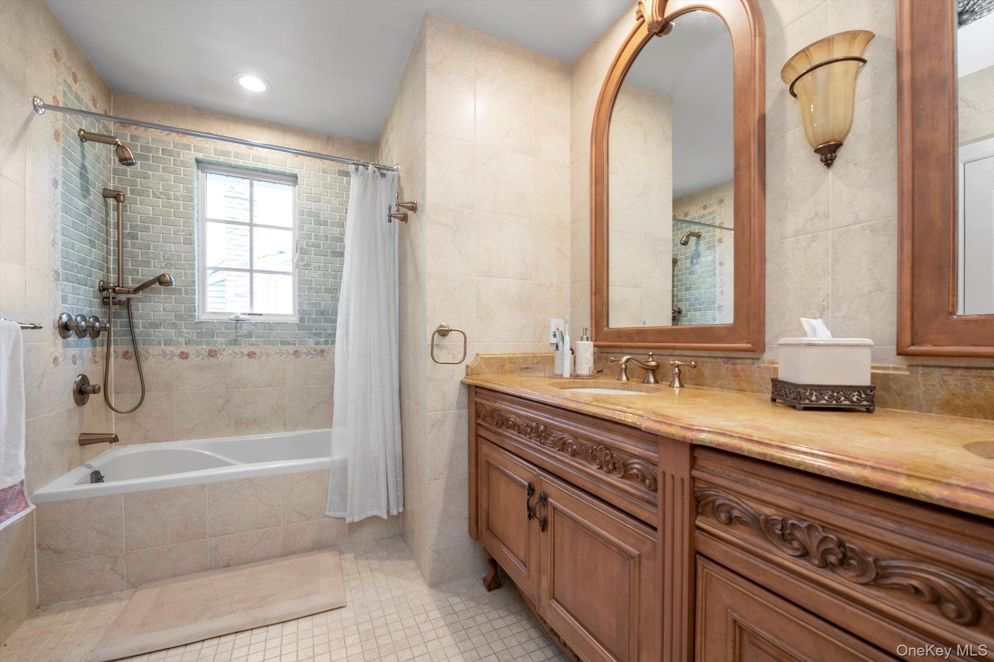 Single Family Hillcrest Place  Nassau County, NY 11581, MLS-1022067-20