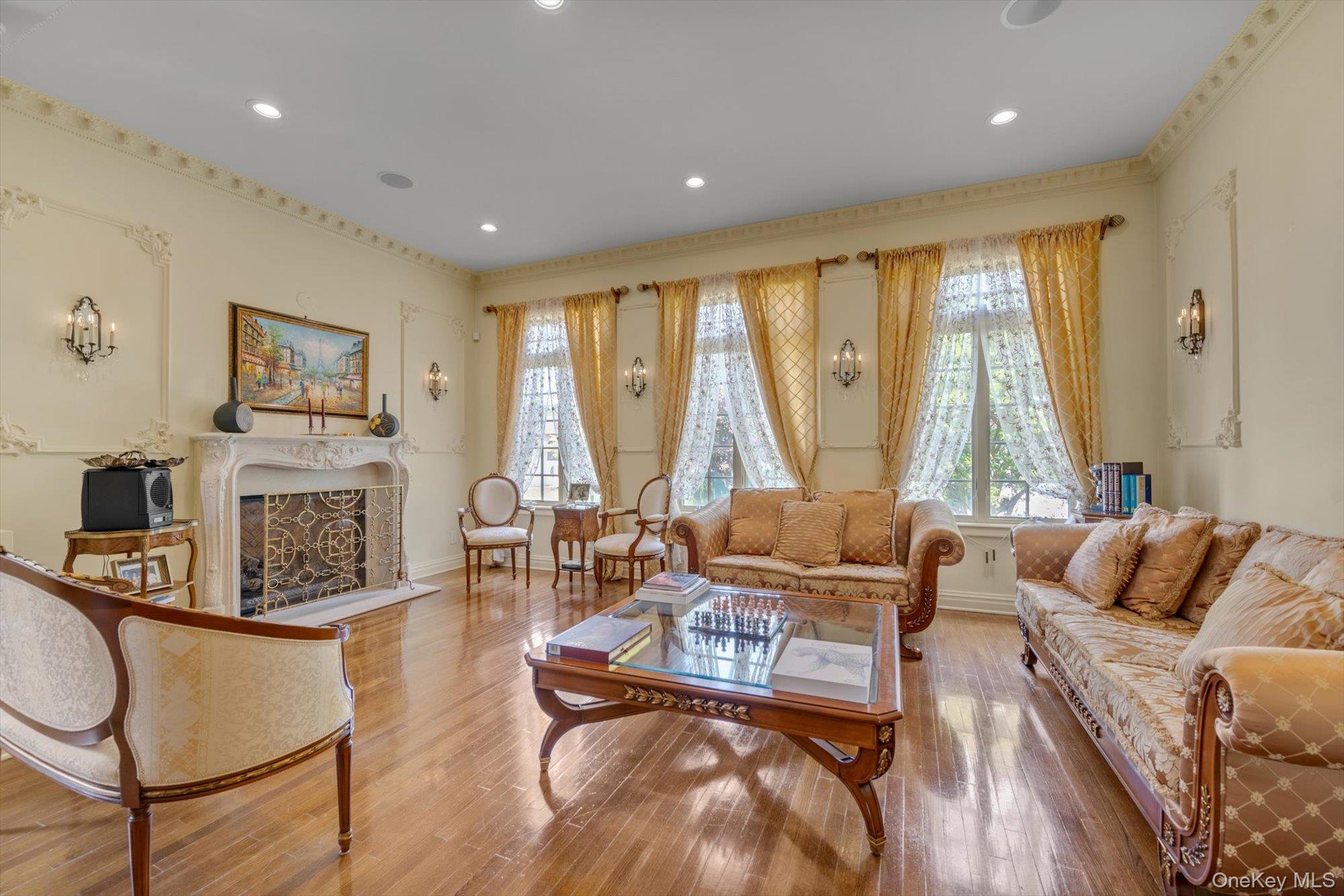 Single Family Hillcrest Place  Nassau County, NY 11581, MLS-1022067-3
