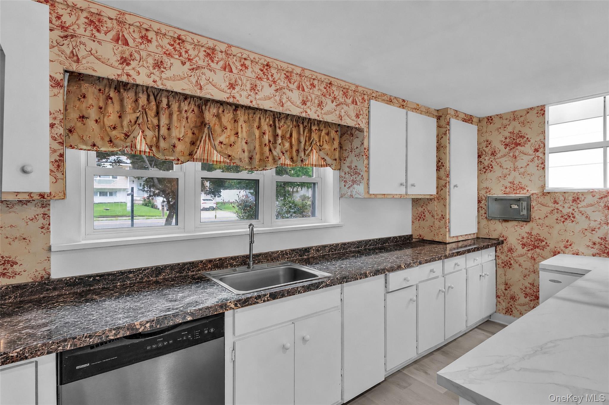 Single Family Holbrook Road Suffolk County, NY 11720, MLS-1022073-12
