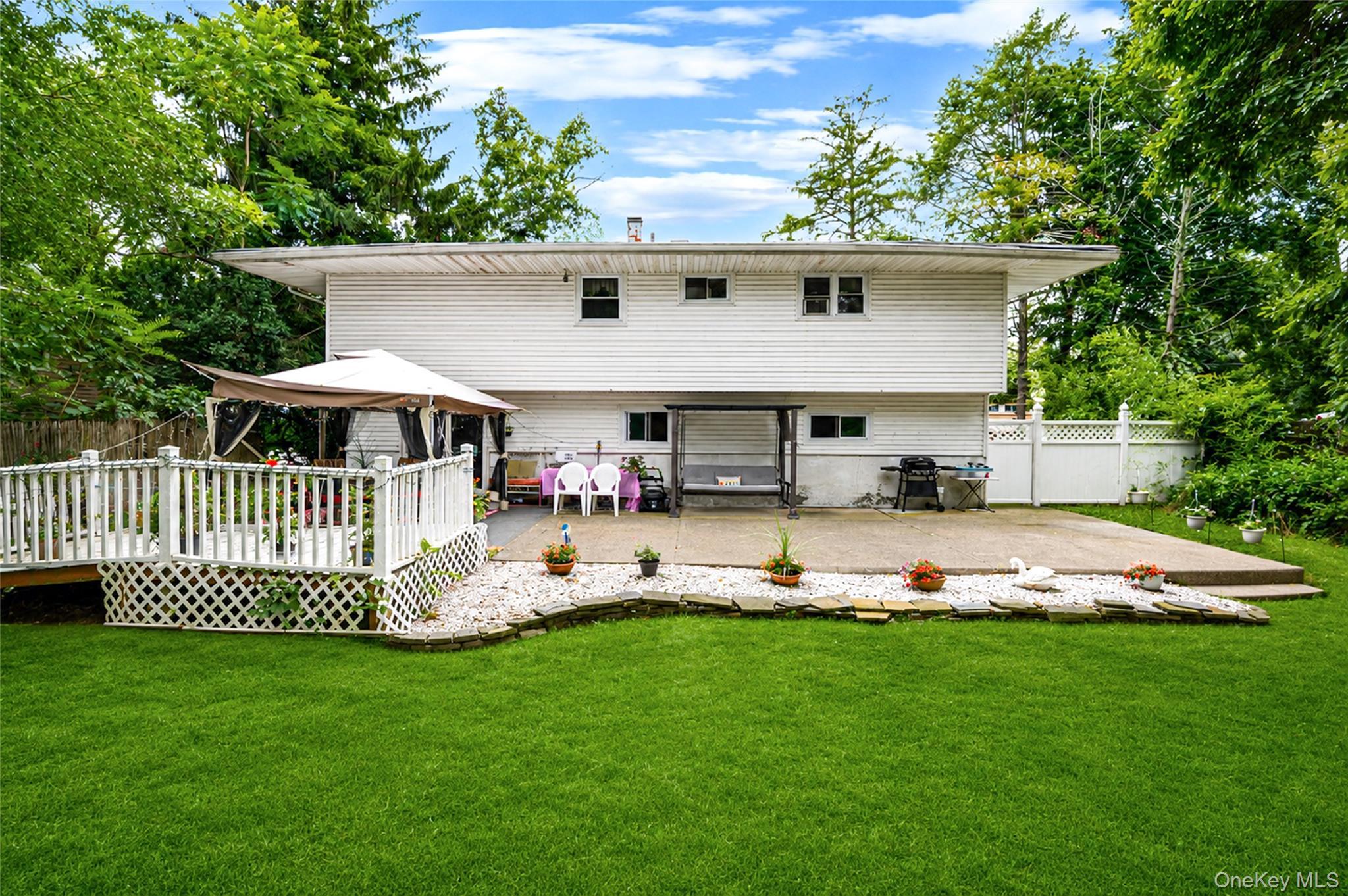 Single Family Holbrook Road Suffolk County, NY 11720, MLS-1022073-23