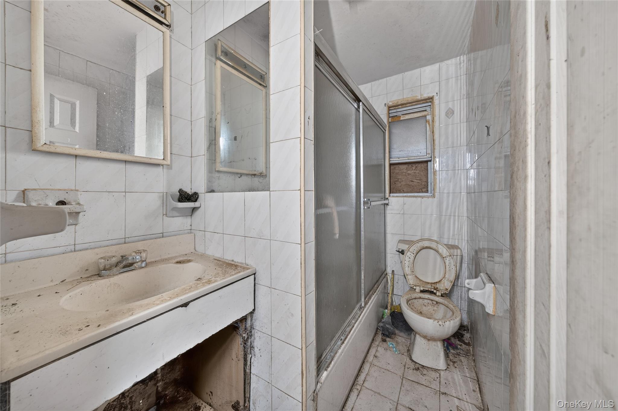 Single Family Best Street  Nassau County, NY 11520, MLS-1022091-4