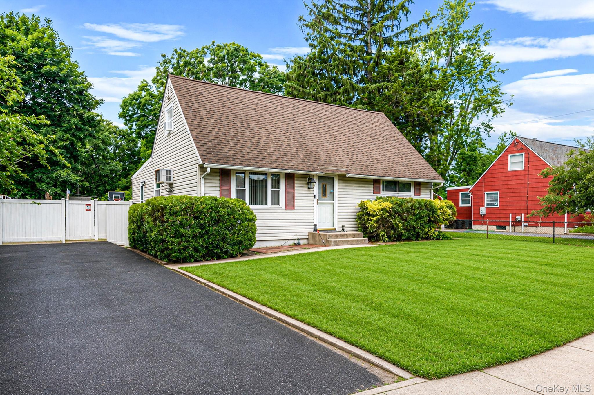 Single Family Marshall Drive Suffolk County, NY 11784, MLS-1022095-13