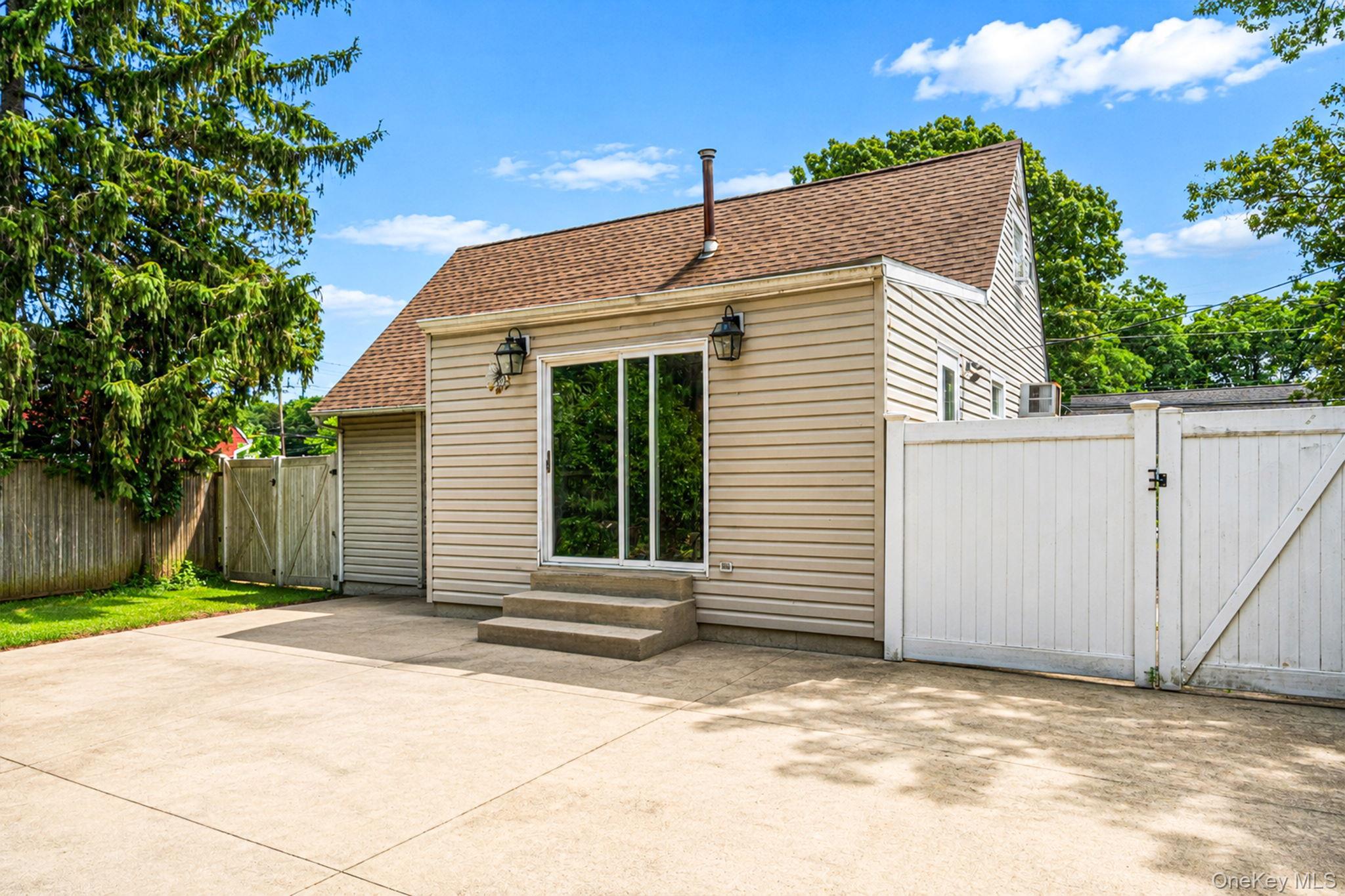 Single Family Marshall Drive Suffolk County, NY 11784, MLS-1022095-14
