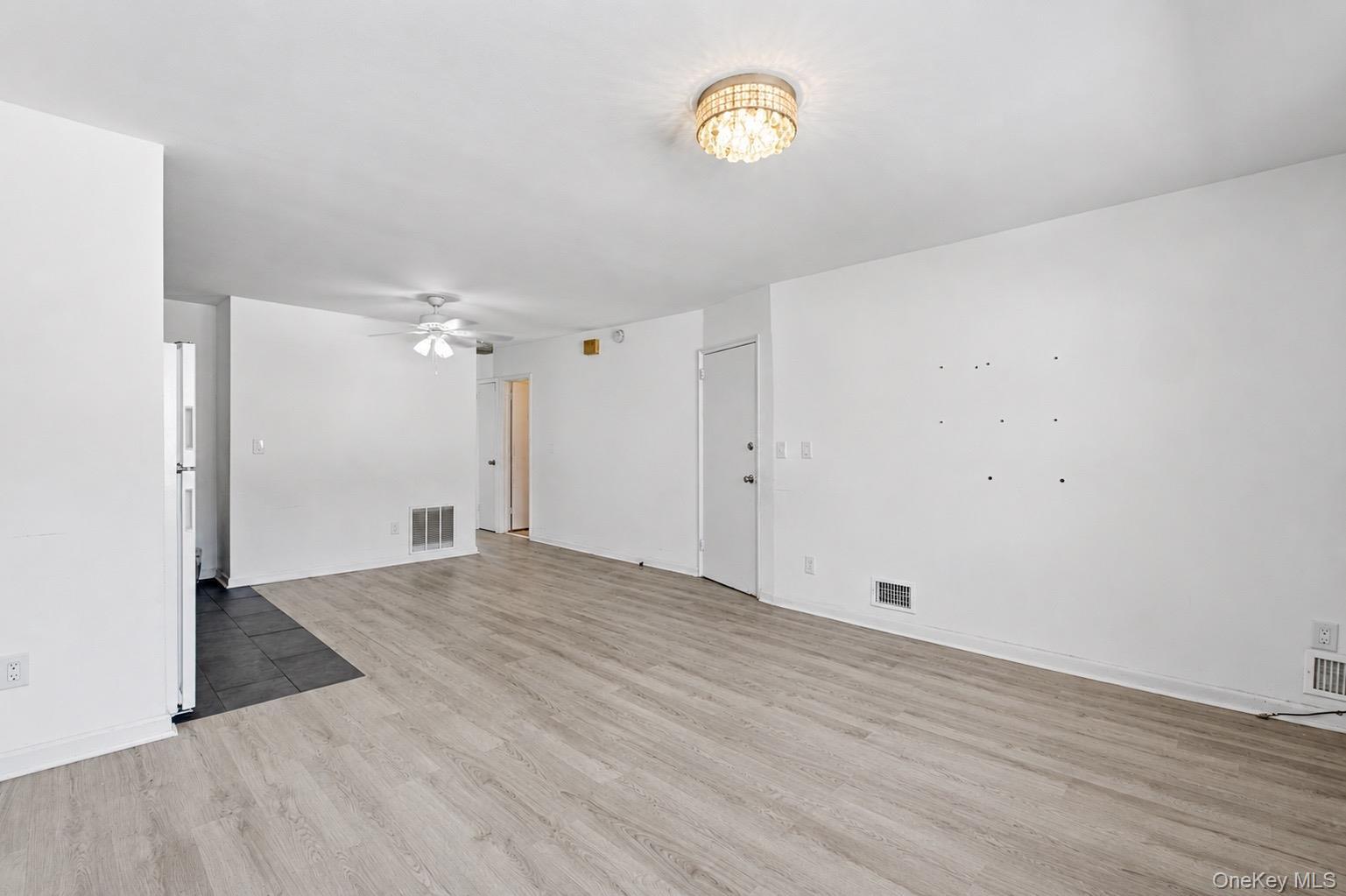 Single Family Robinson Avenue  Bronx, NY 10465, MLS-1022107-13
