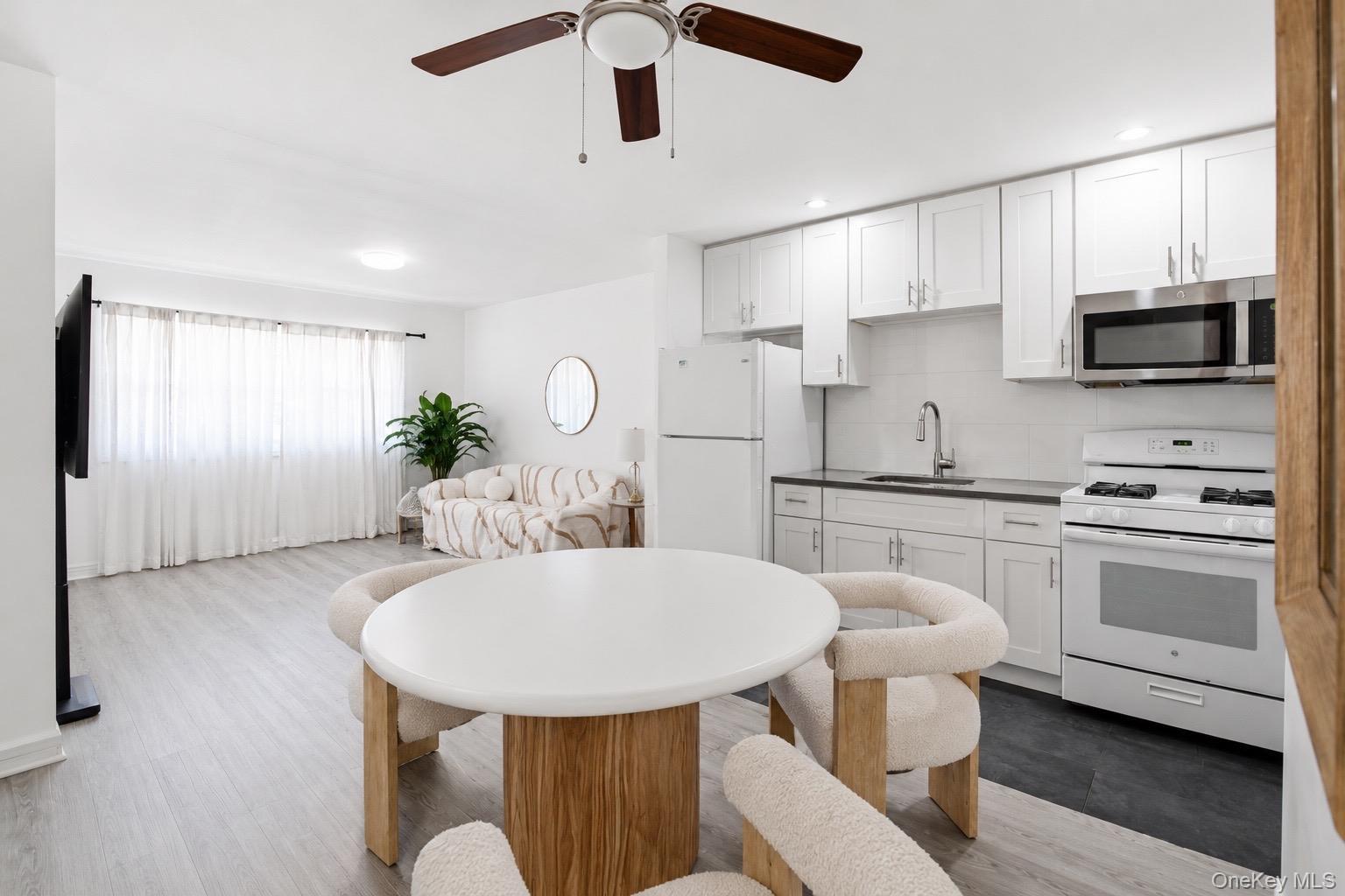 Single Family Robinson Avenue  Bronx, NY 10465, MLS-1022107-18