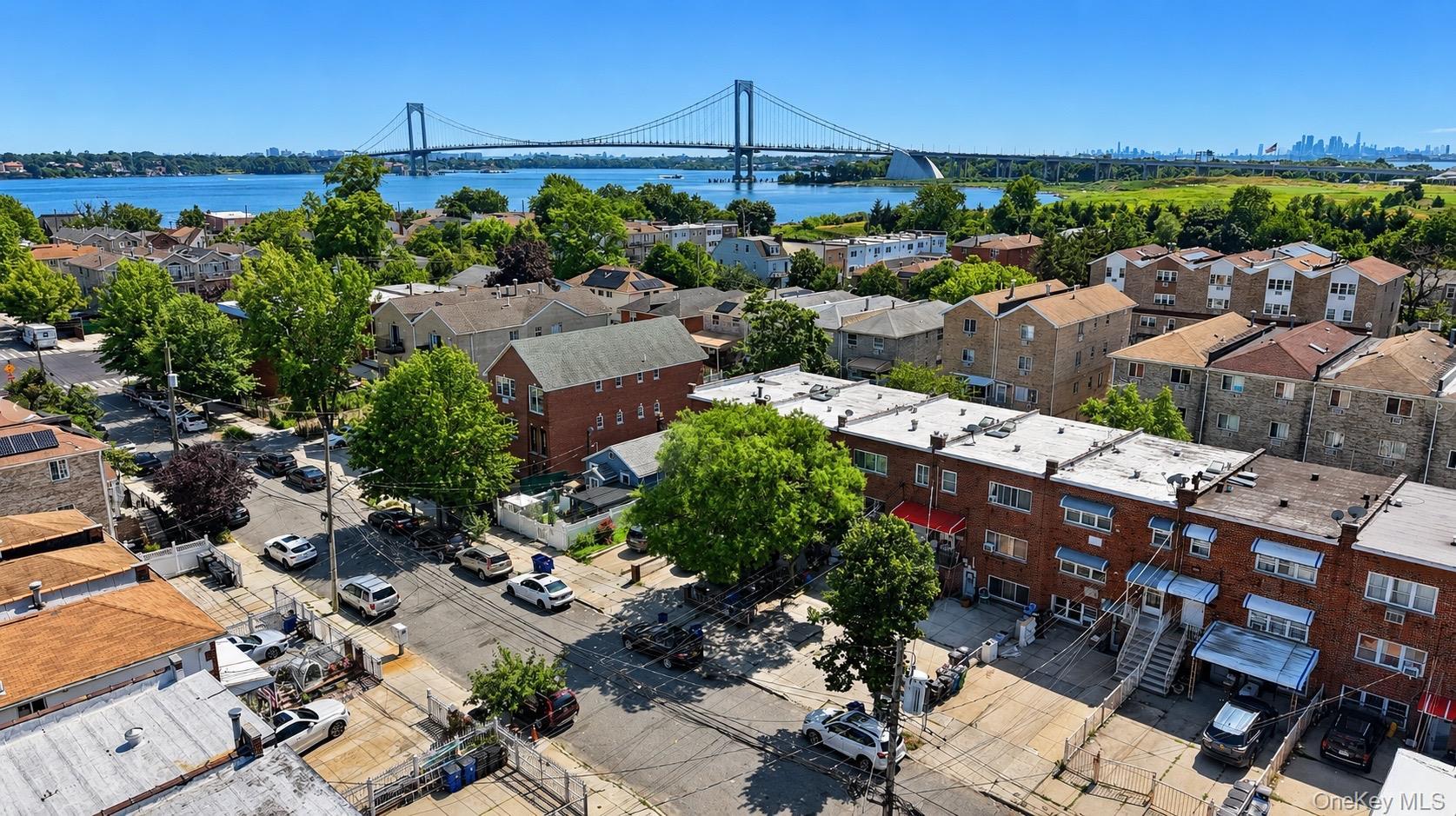 Single Family Robinson Avenue  Bronx, NY 10465, MLS-1022107-2