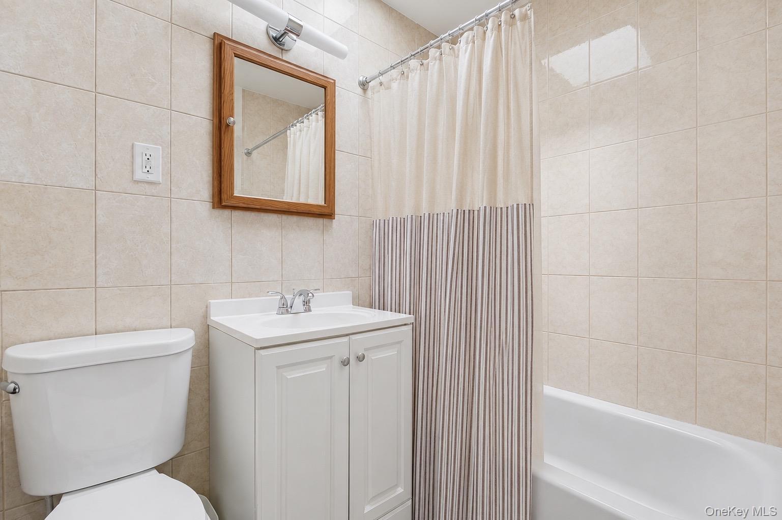 Single Family Robinson Avenue  Bronx, NY 10465, MLS-1022107-20
