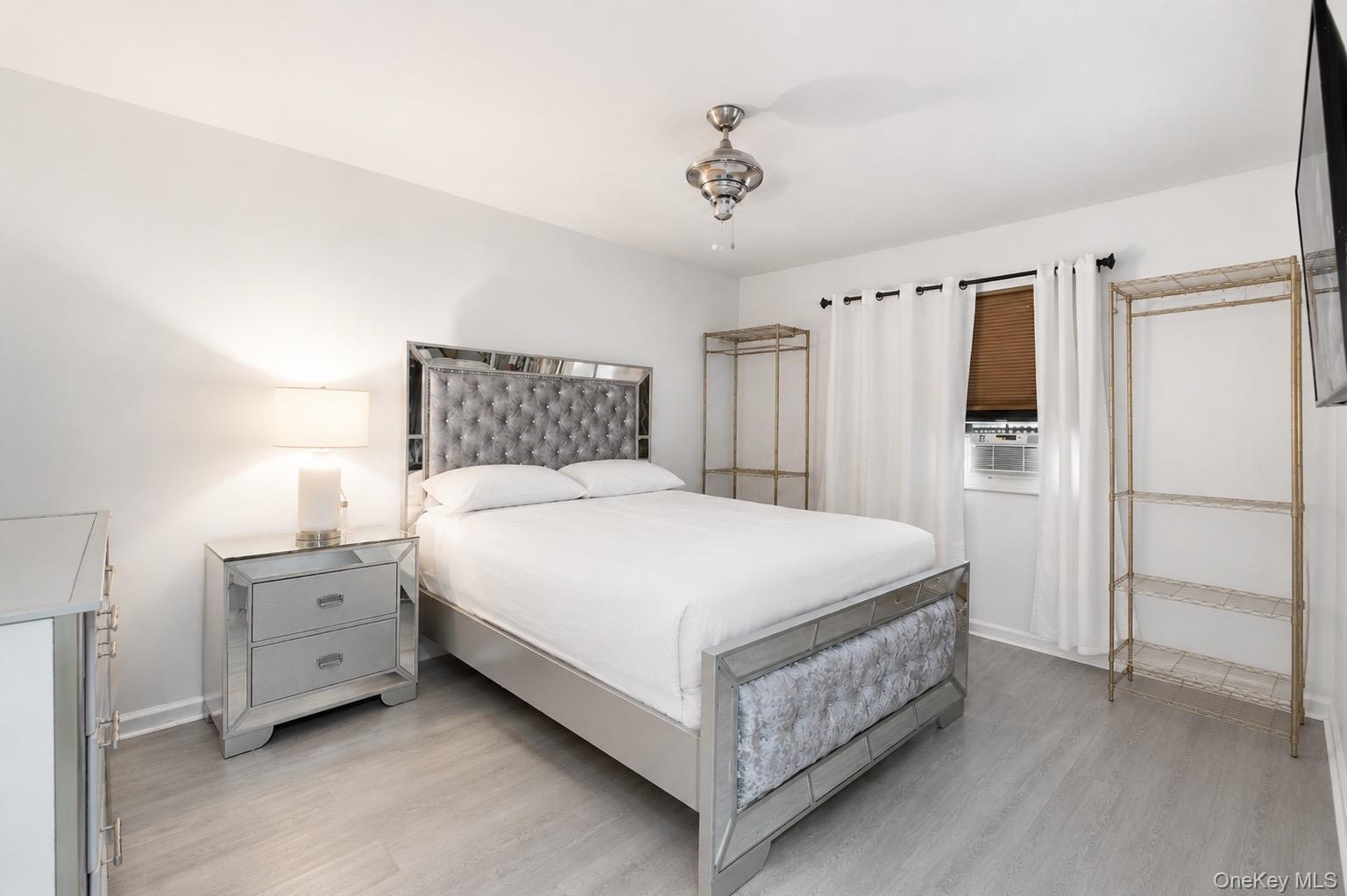 Single Family Robinson Avenue  Bronx, NY 10465, MLS-1022107-21