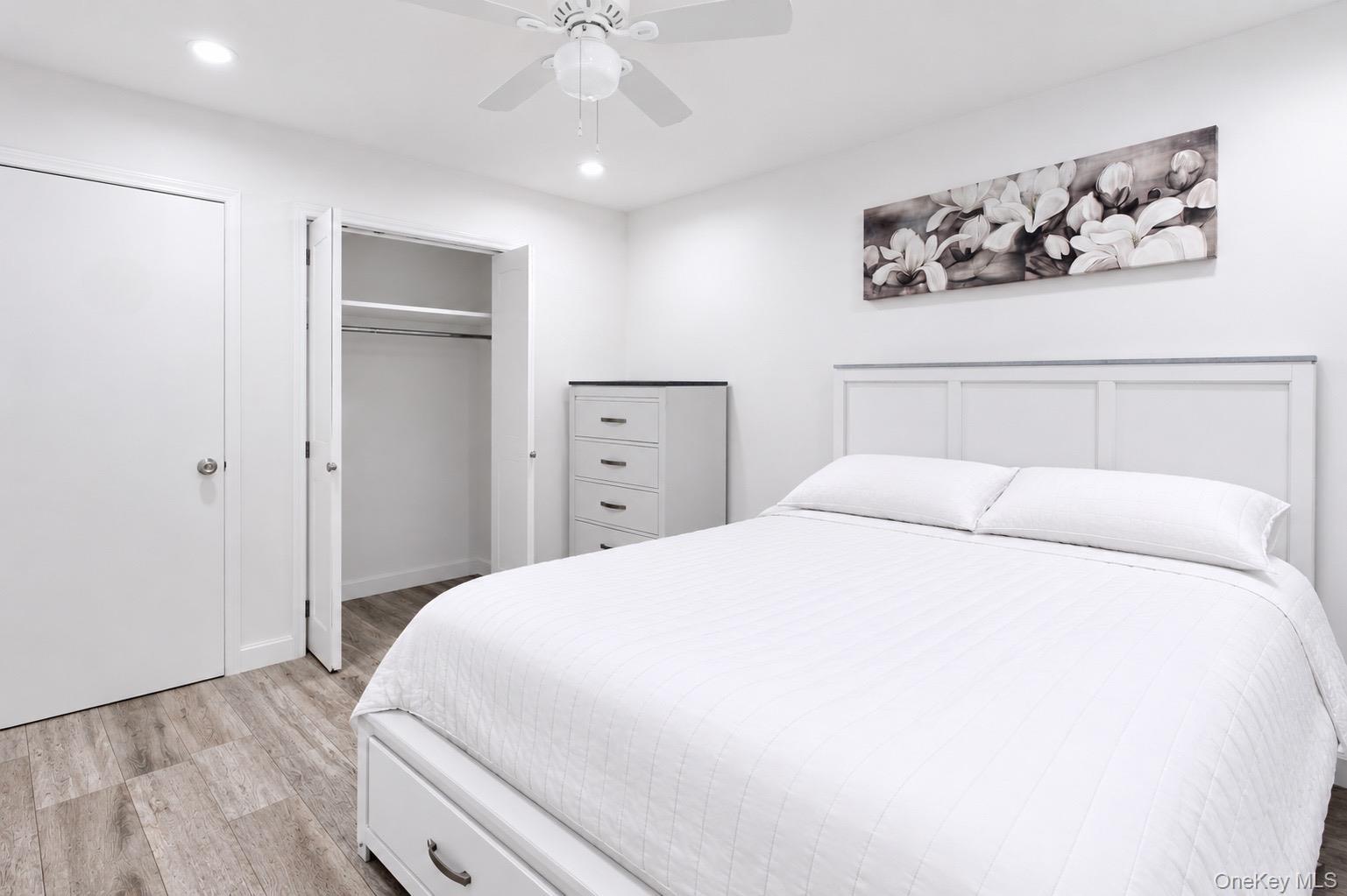 Single Family Robinson Avenue  Bronx, NY 10465, MLS-1022107-22